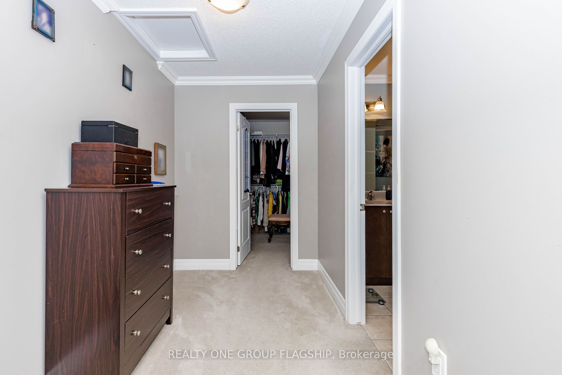 715 Casarin Crescent Property Photo 27