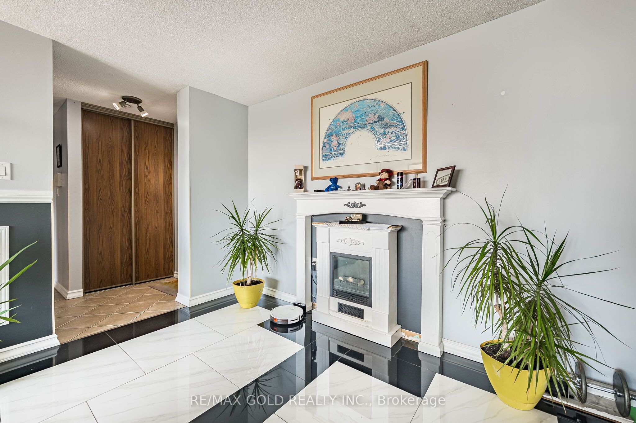 21 Knightsbridge Road 407 Property Photo 17