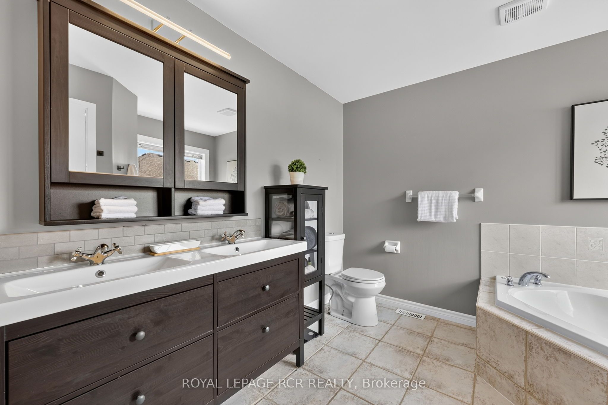 95 Waters Boulevard Property Photo 19