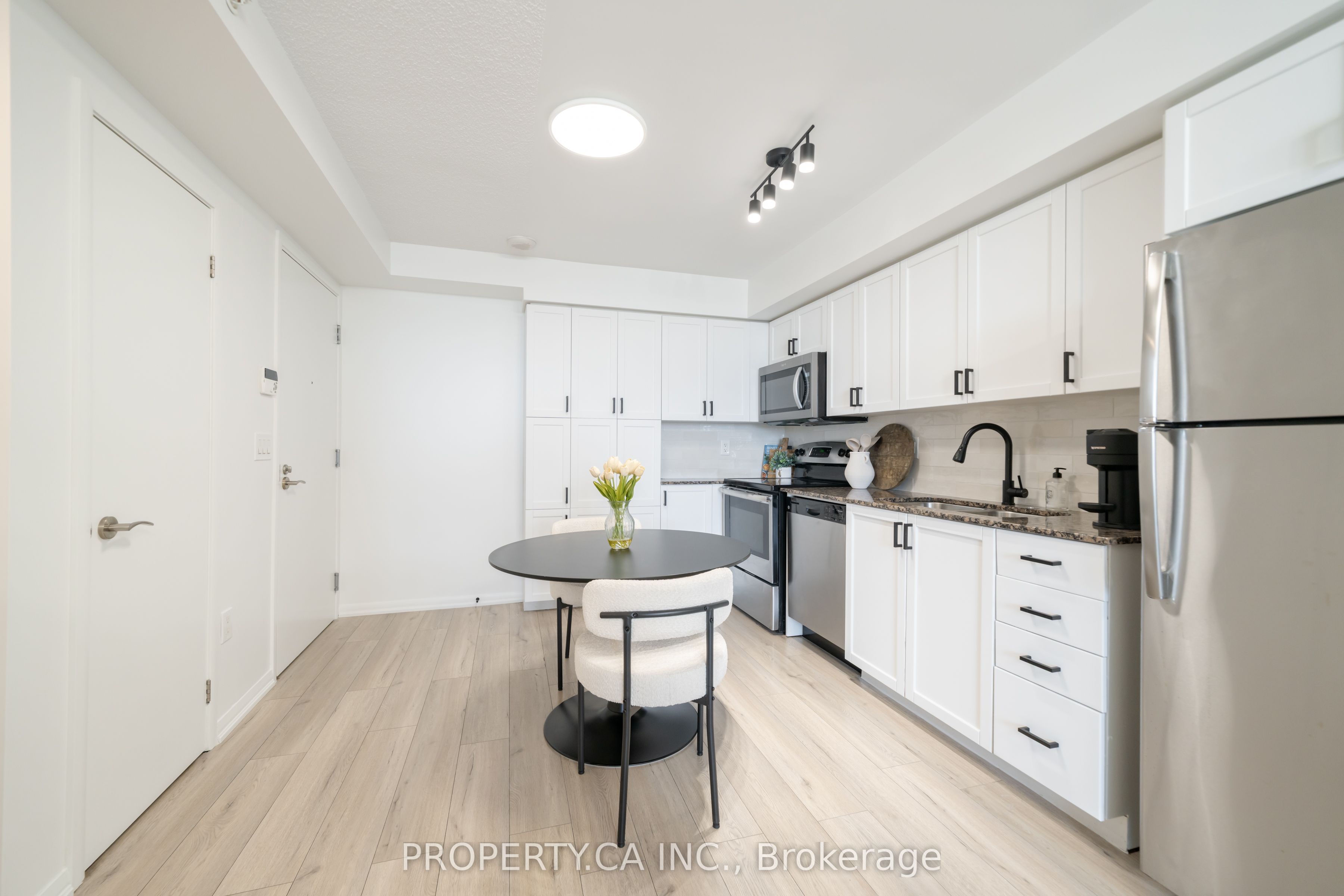 830 Lawrence Avenue 1201 Property Photo 11