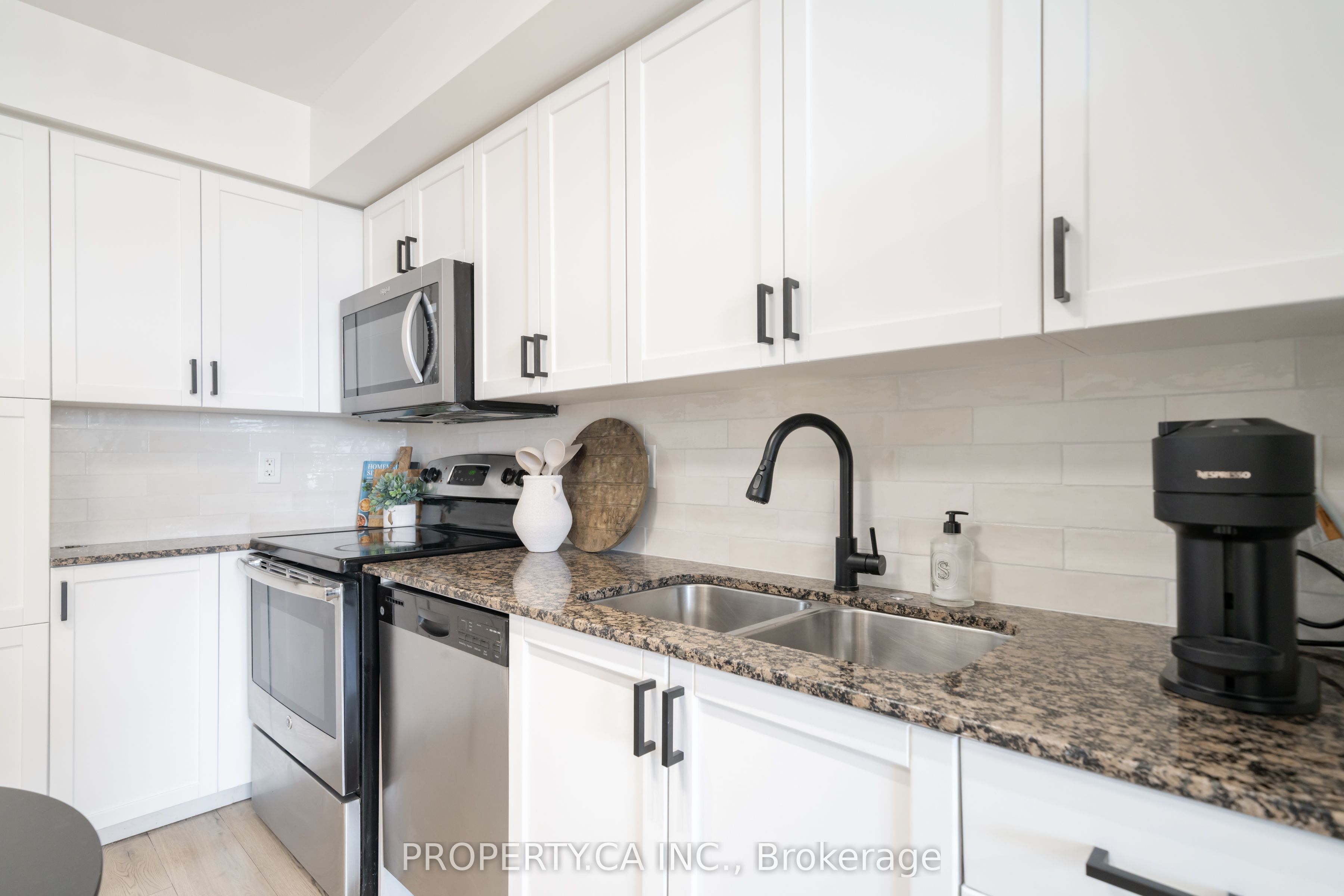 830 Lawrence Avenue 1201 Property Photo 13