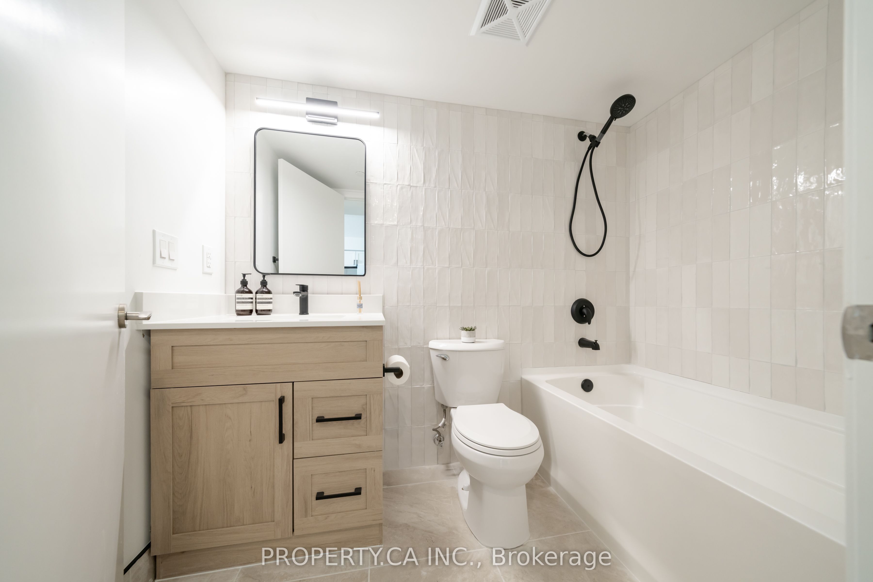 830 Lawrence Avenue 1201 Property Photo 15