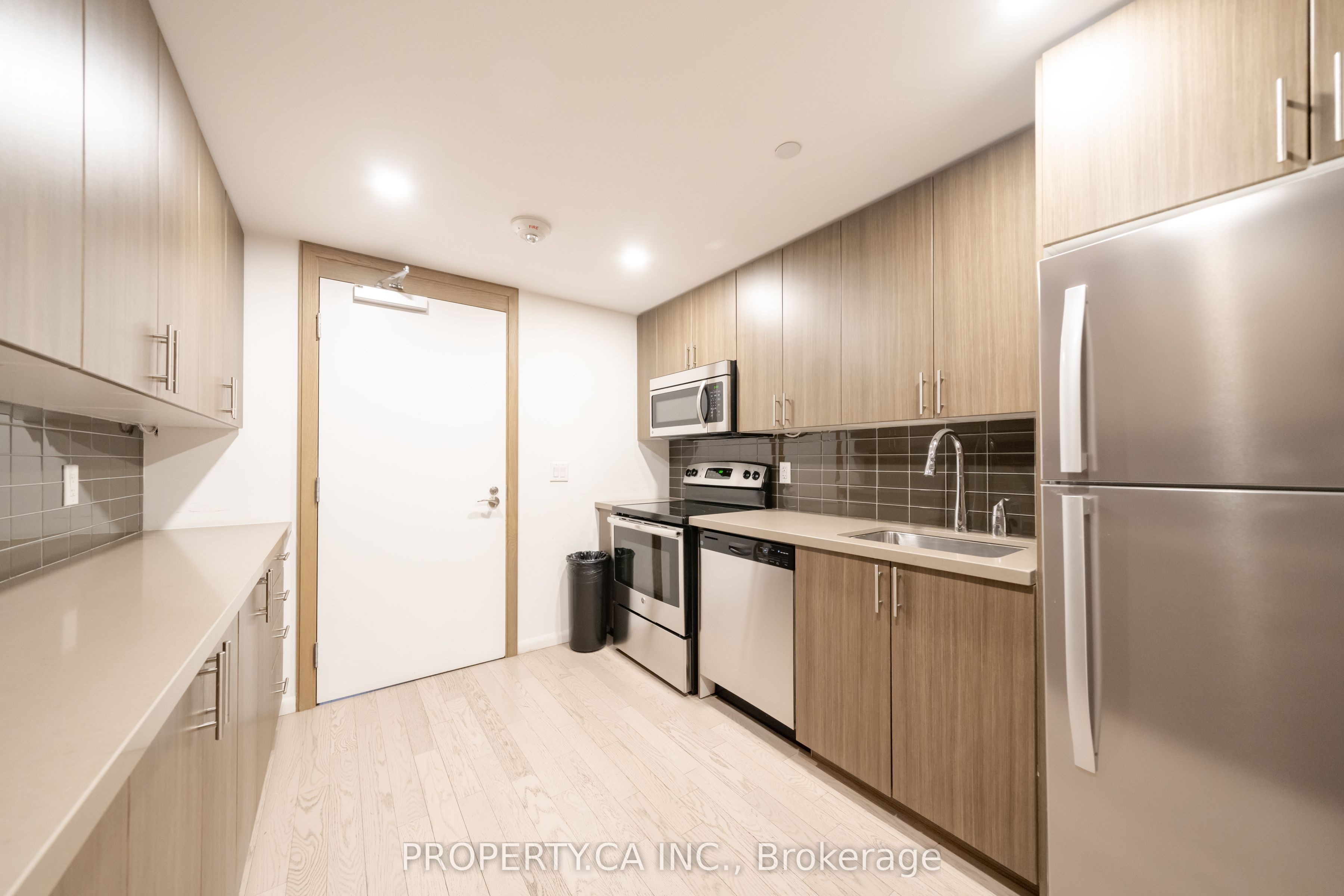 830 Lawrence Avenue 1201 Property Photo 47