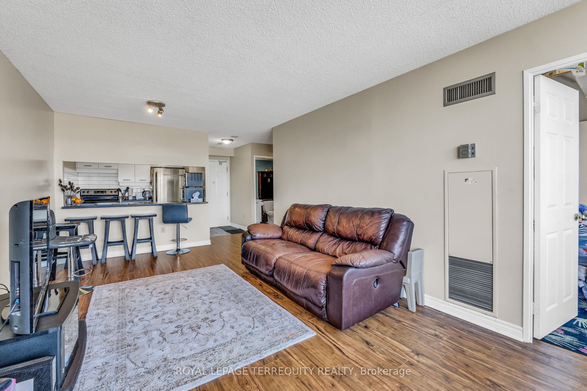 250 Webb Drive 1512 Property Photo 18