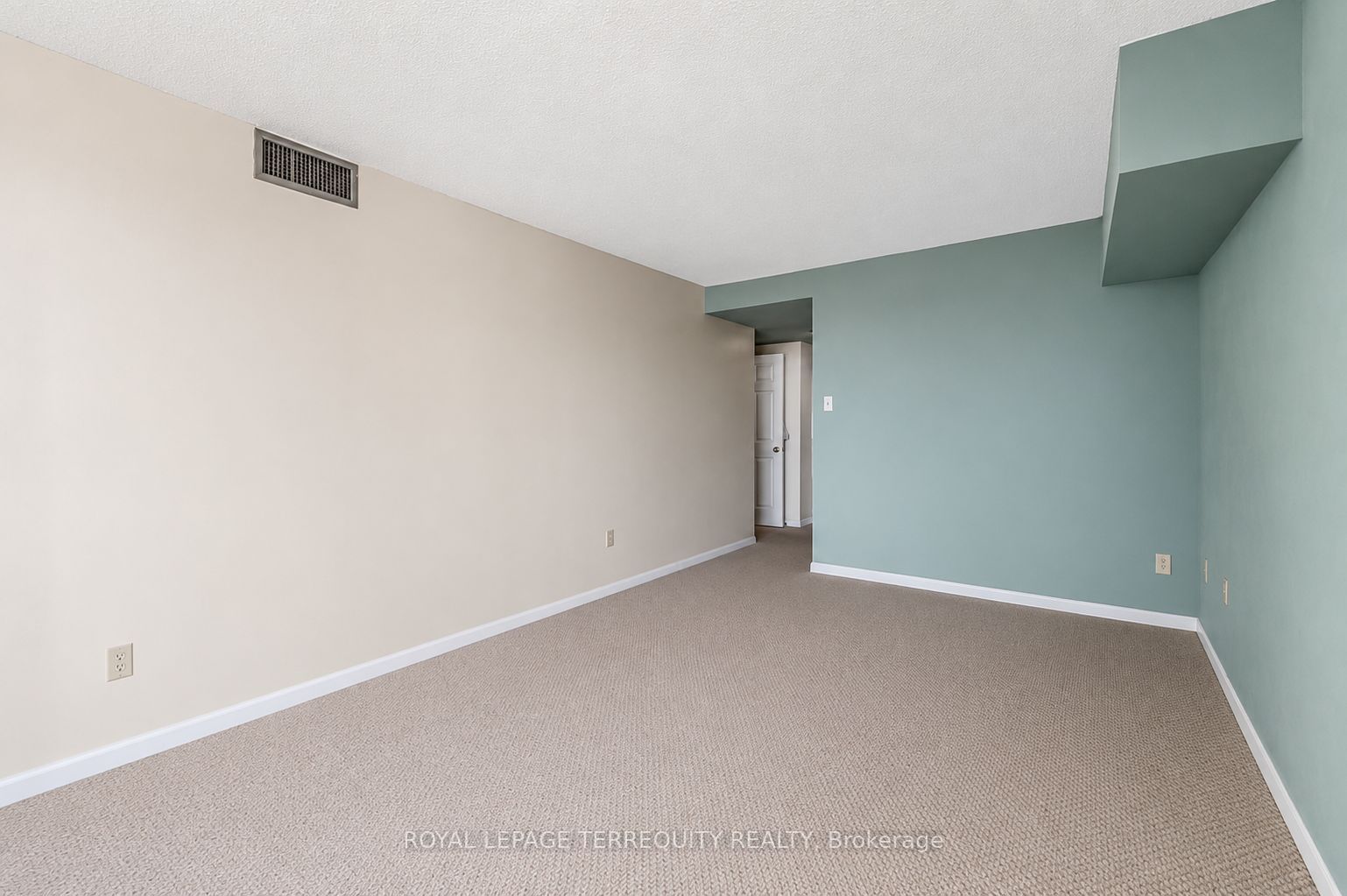 250 Webb Drive 1512 Property Photo 33