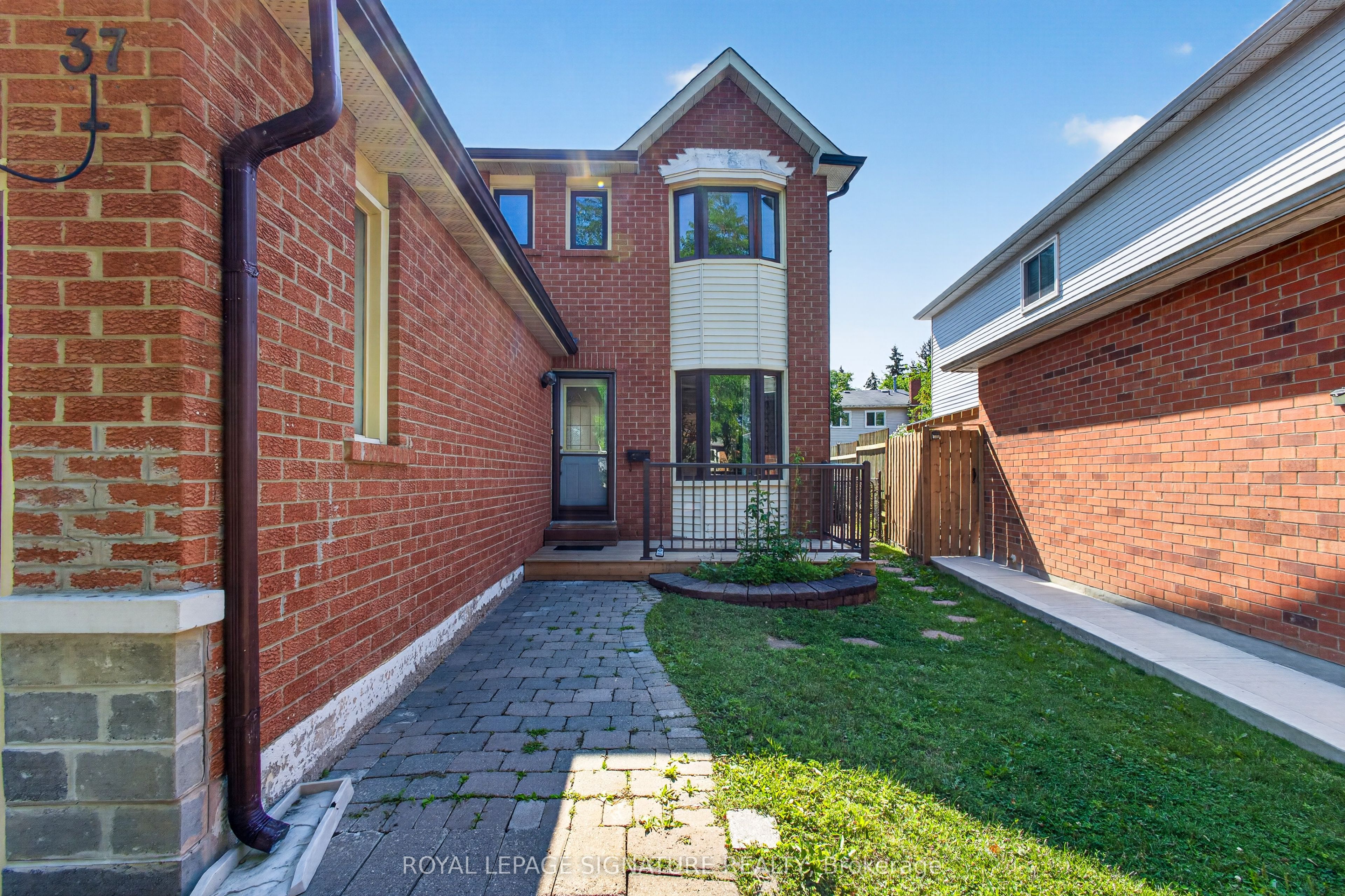 37 Oleander Crescent Property Photo 3
