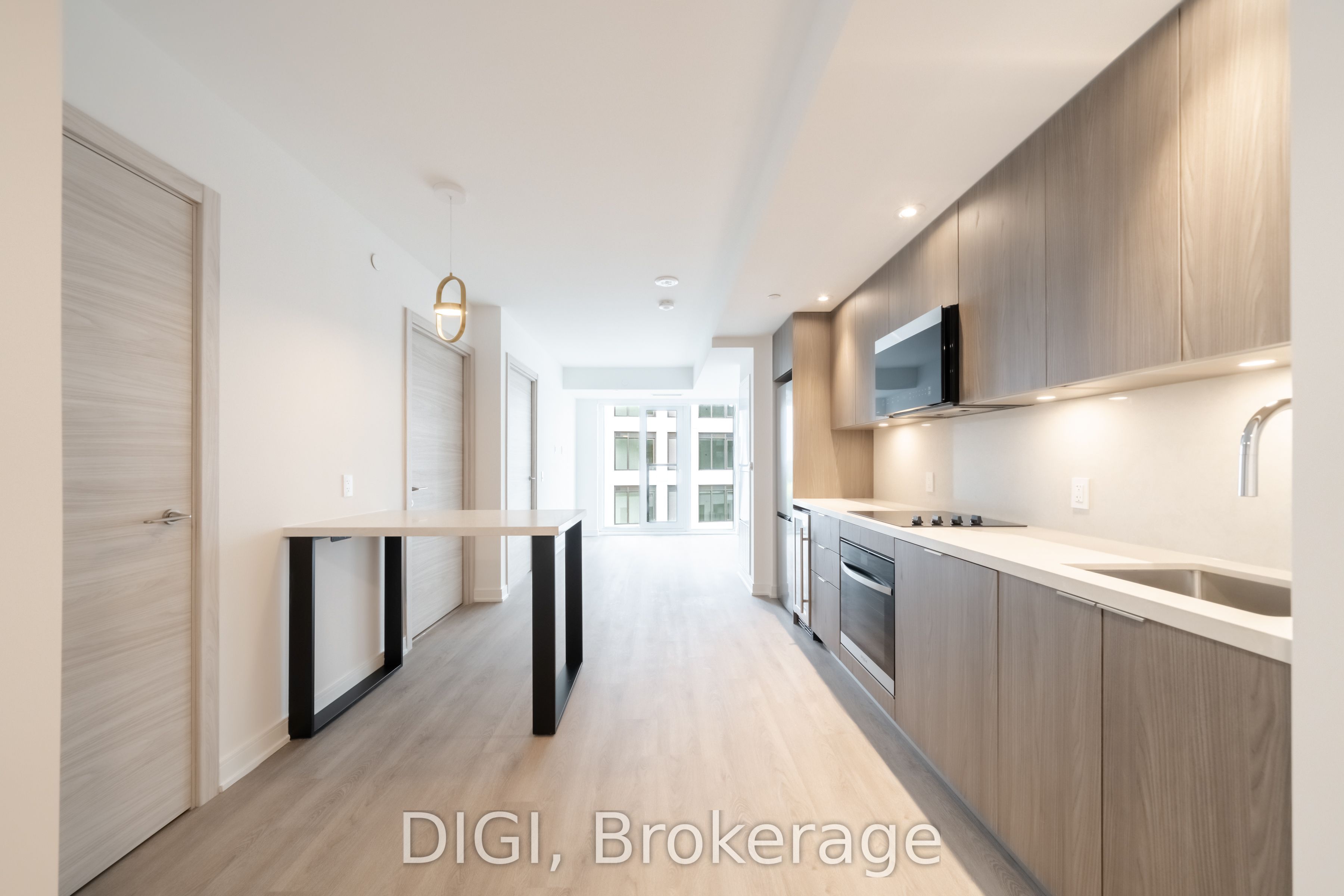 485 Perth Avenue E725 Property Photo 2
