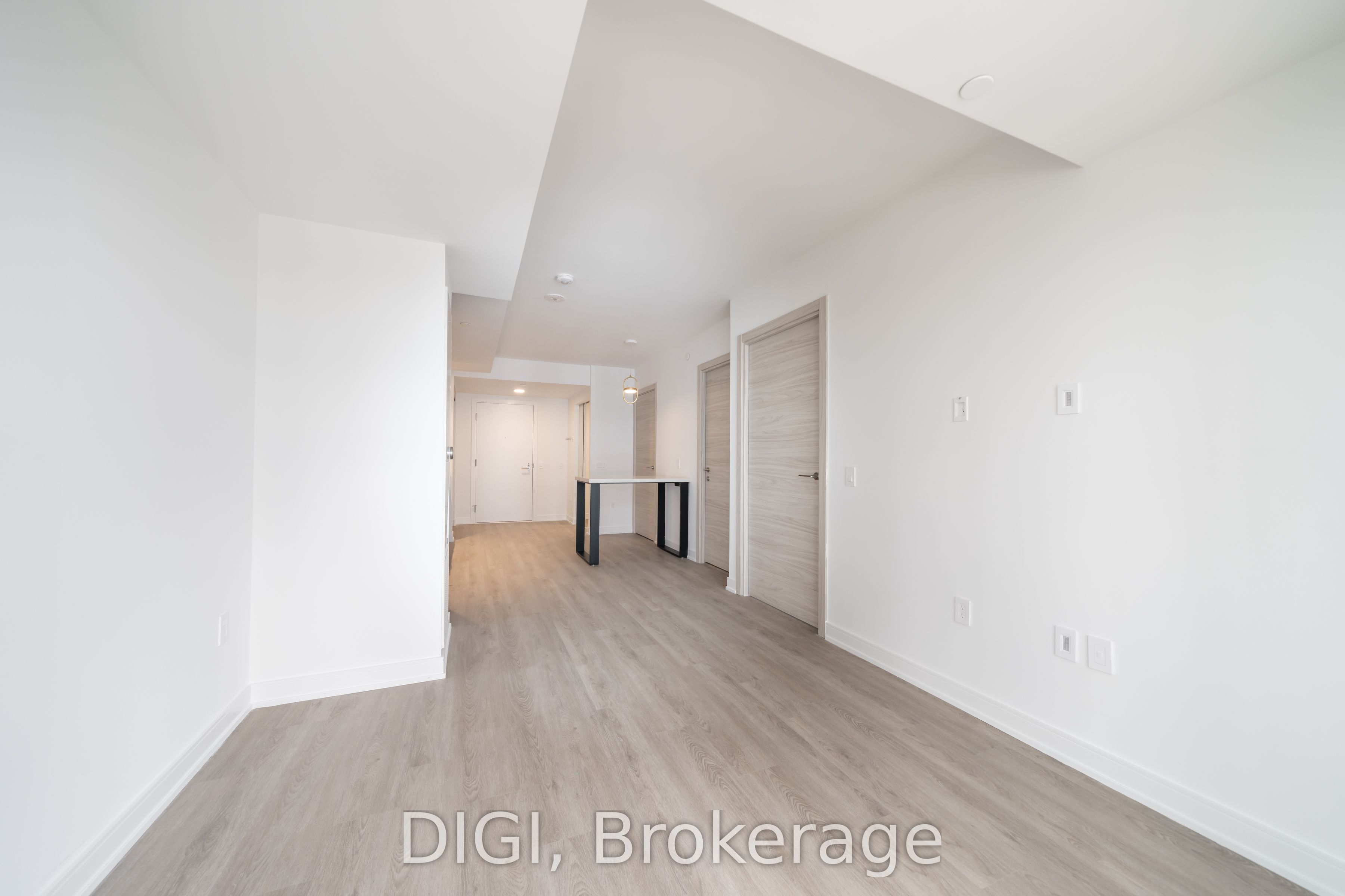 485 Perth Avenue E725 Property Photo 10