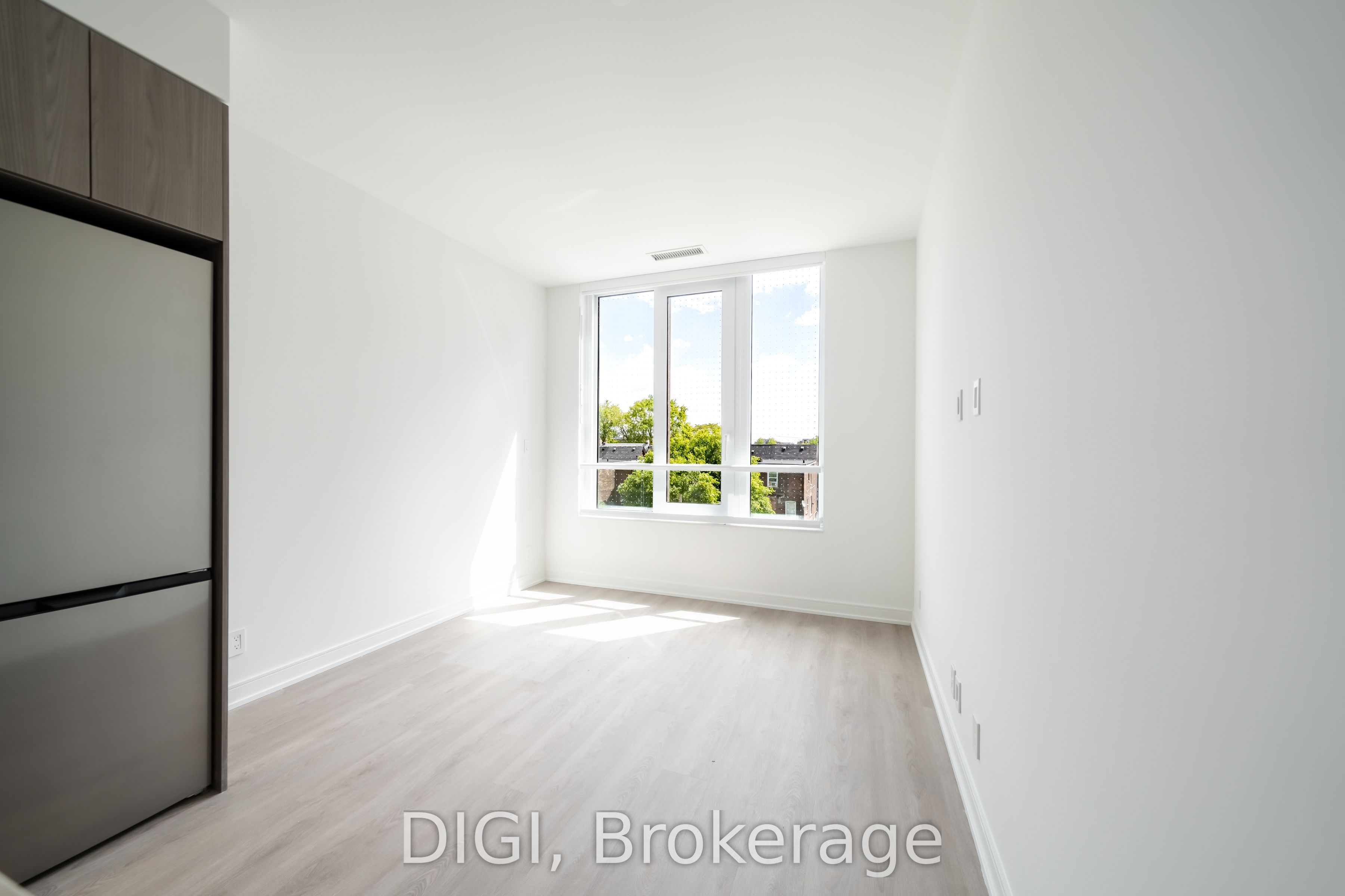 485 Perth Avenue W320 Property Photo 3