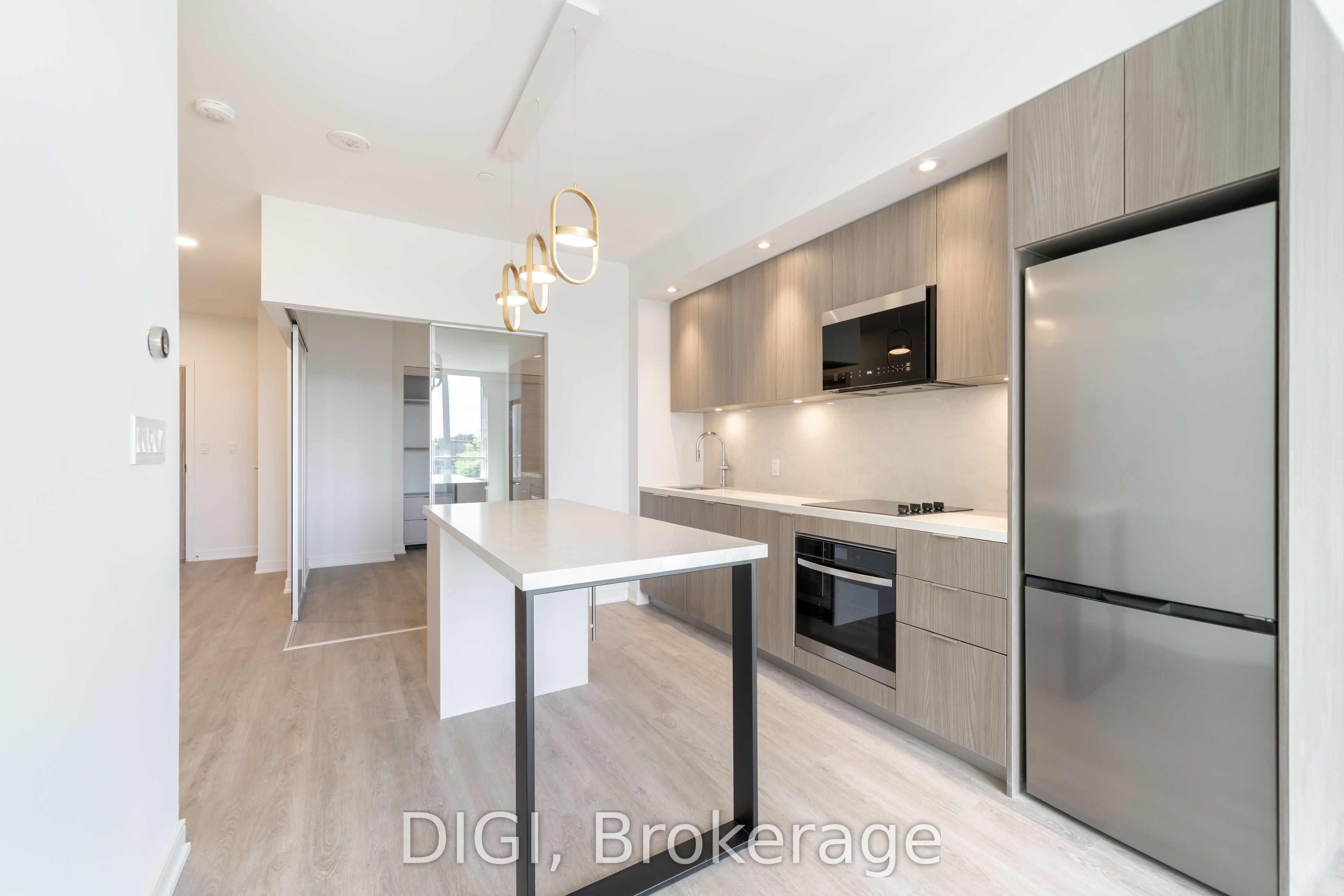 485 Perth Avenue W320 Property Photo 6