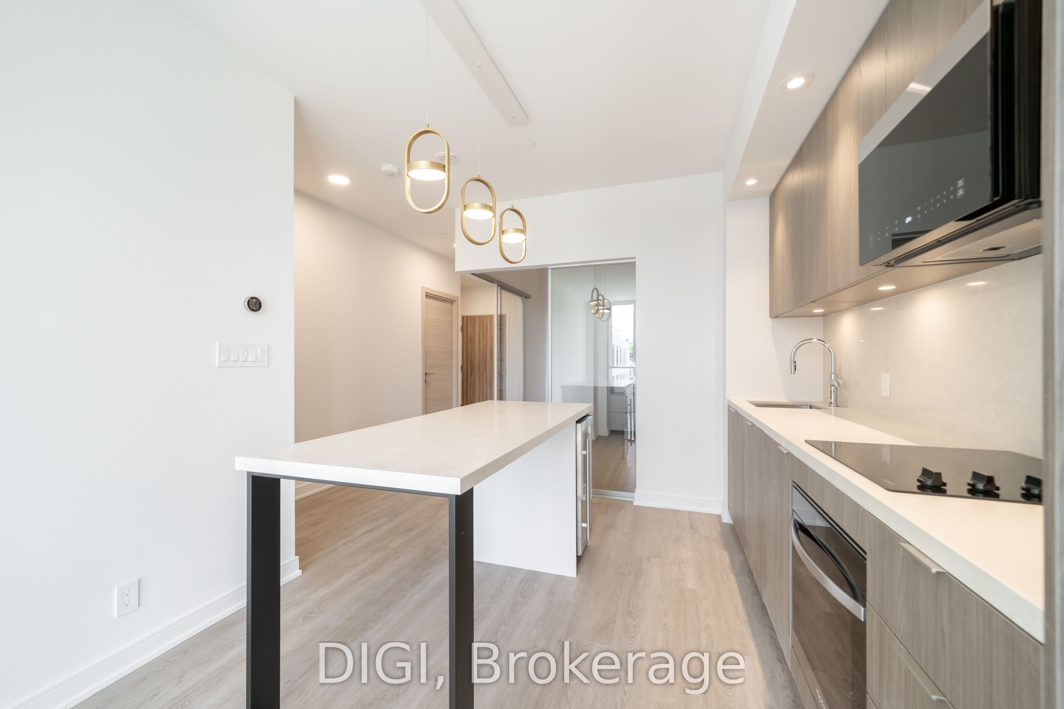 485 Perth Avenue W320 Property Photo 7