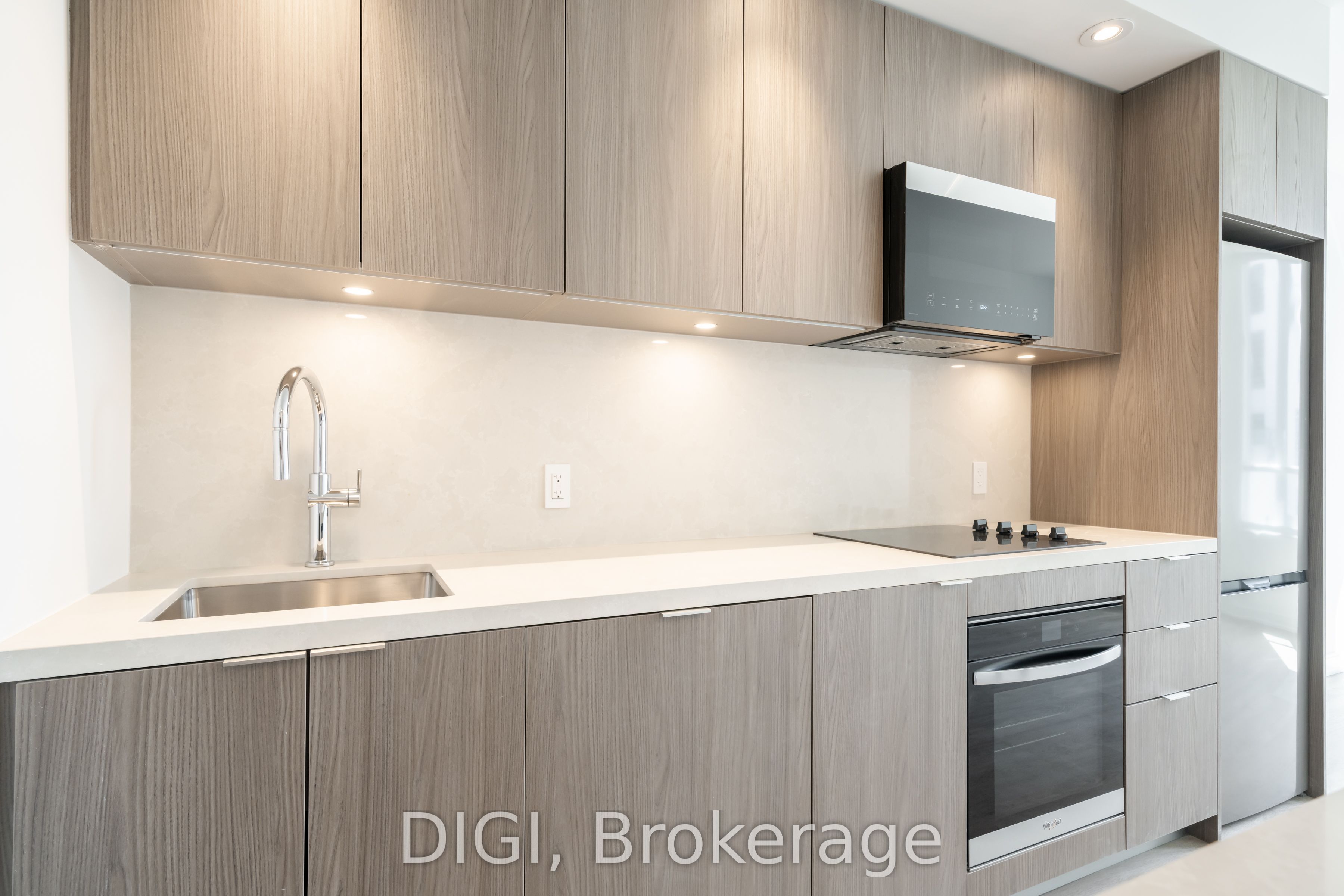 485 Perth Avenue W320 Property Photo 10