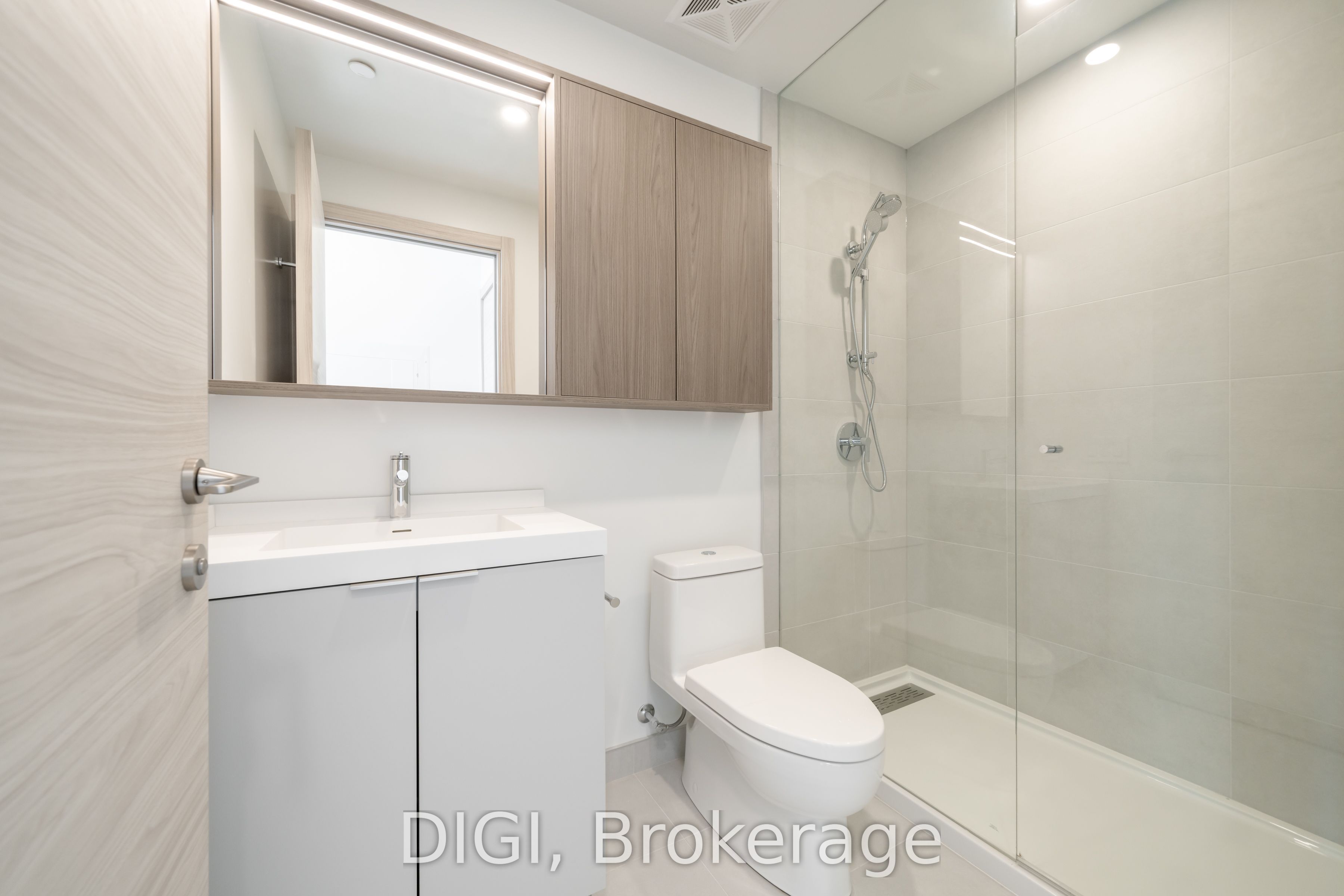 485 Perth Avenue W320 Property Photo 16