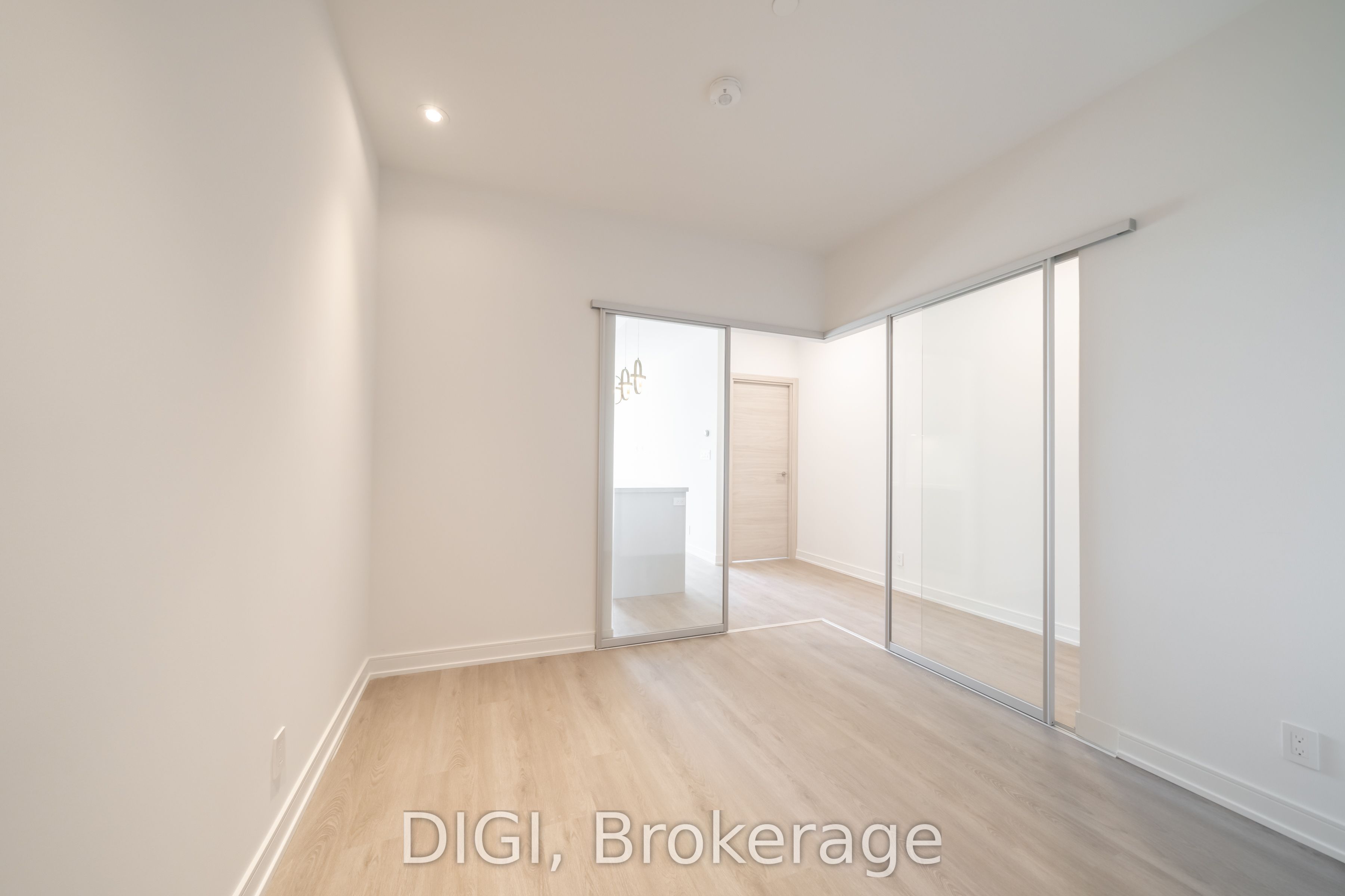 485 Perth Avenue W320 Property Photo 19