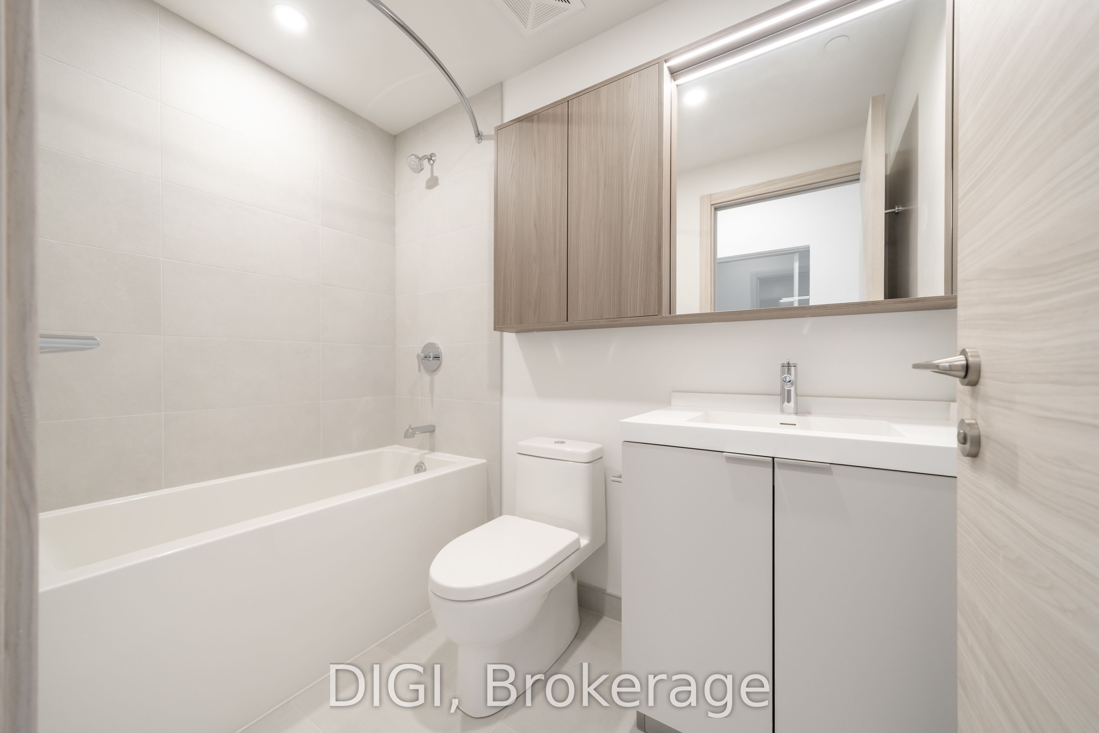 485 Perth Avenue W320 Property Photo 22