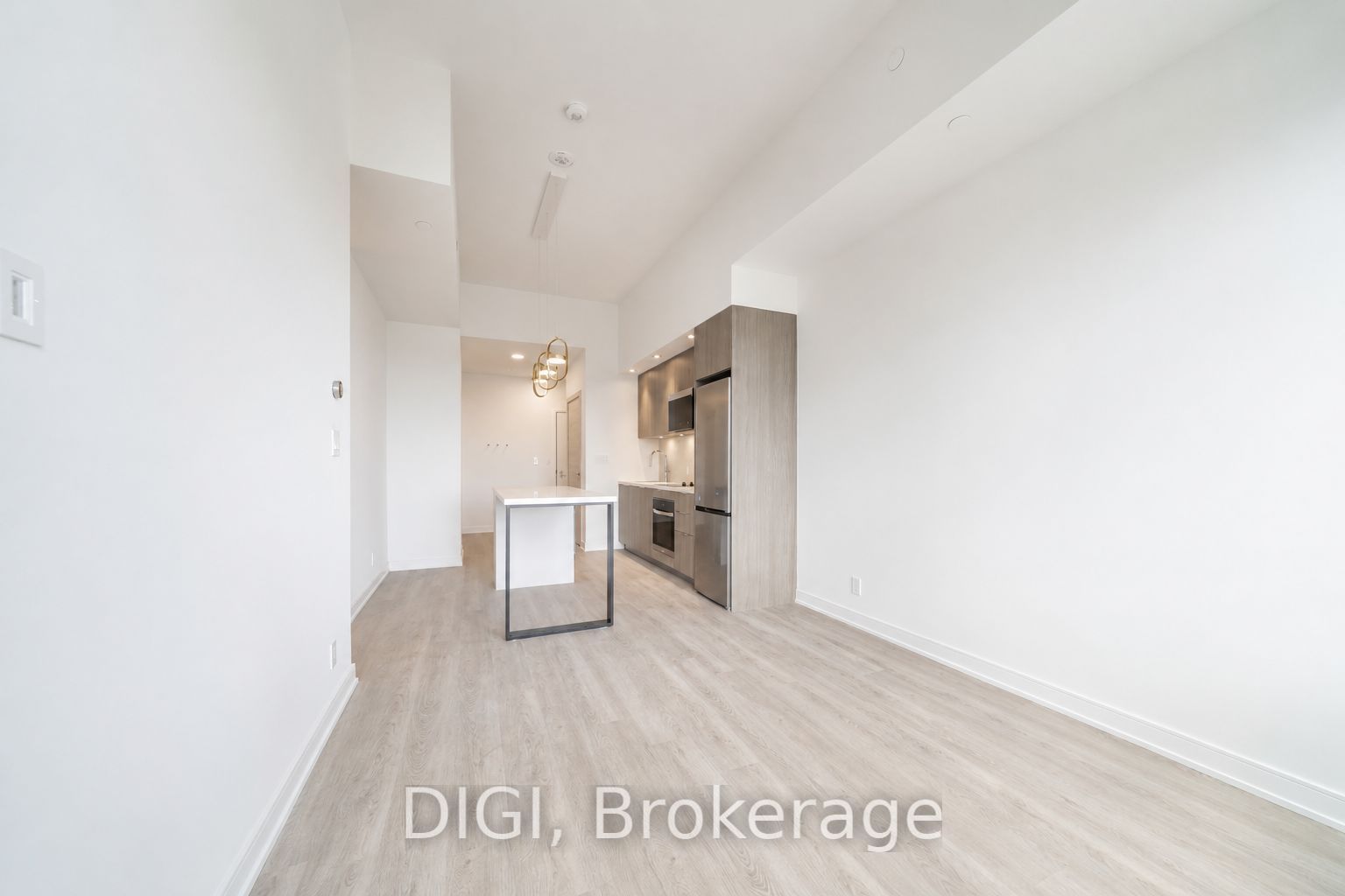 485 Perth Avenue E438 Property Photo 3