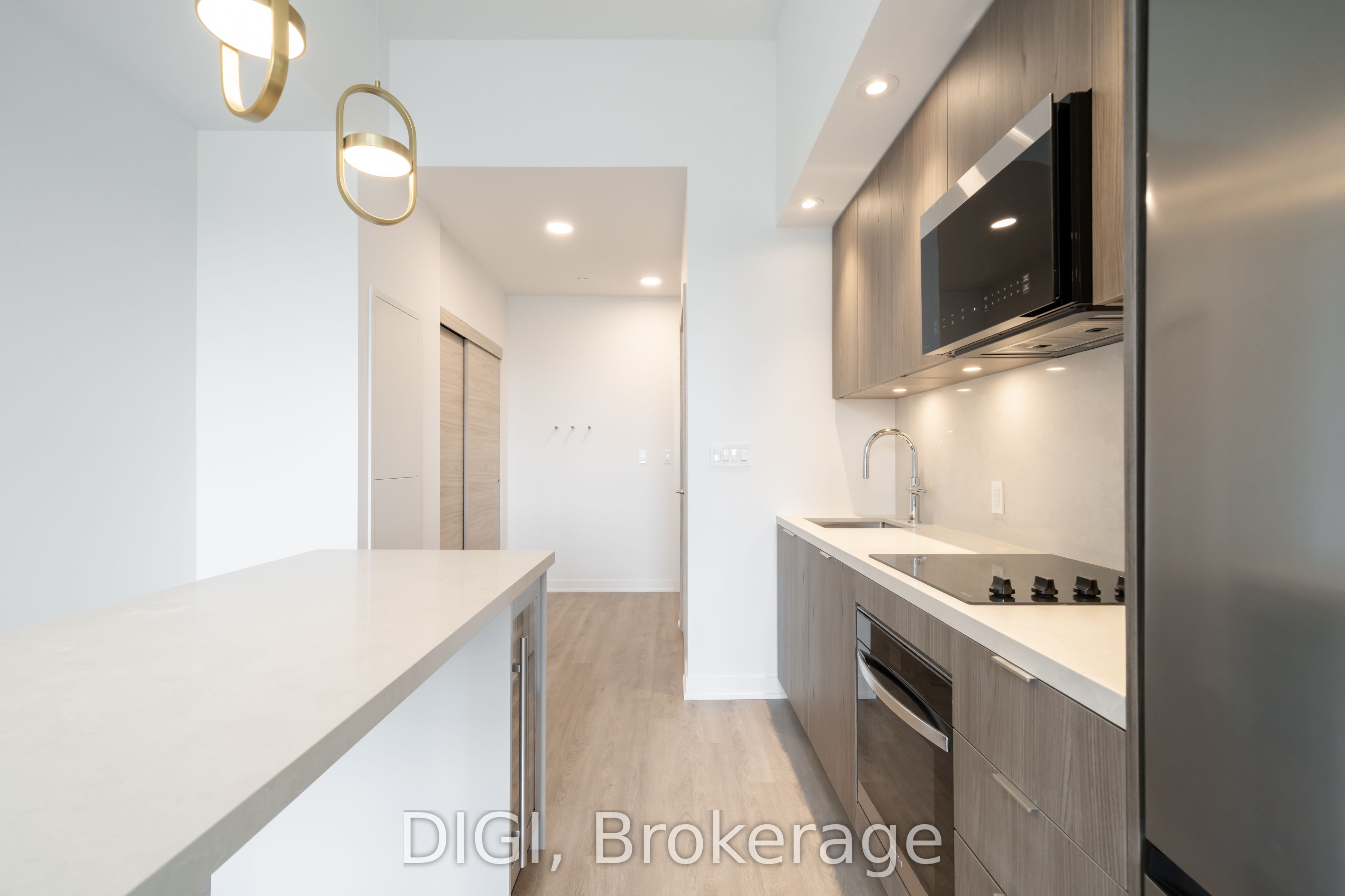 485 Perth Avenue E438 Property Photo 7