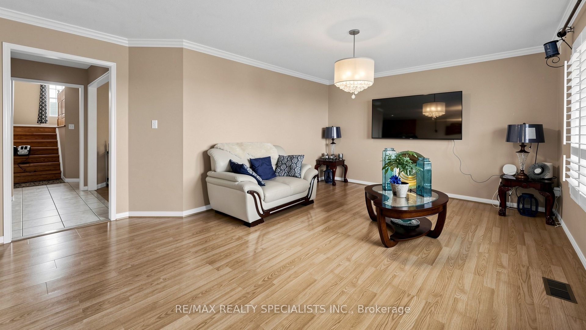 193 Queen Mary Drive Property Photo 9