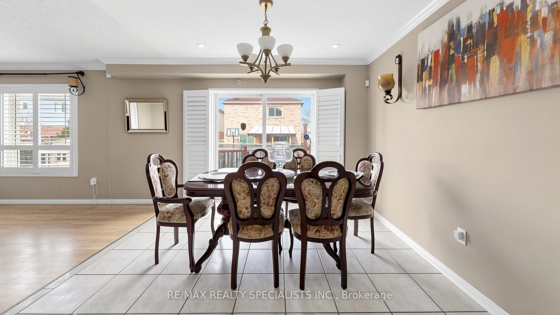 193 Queen Mary Drive Property Photo 12