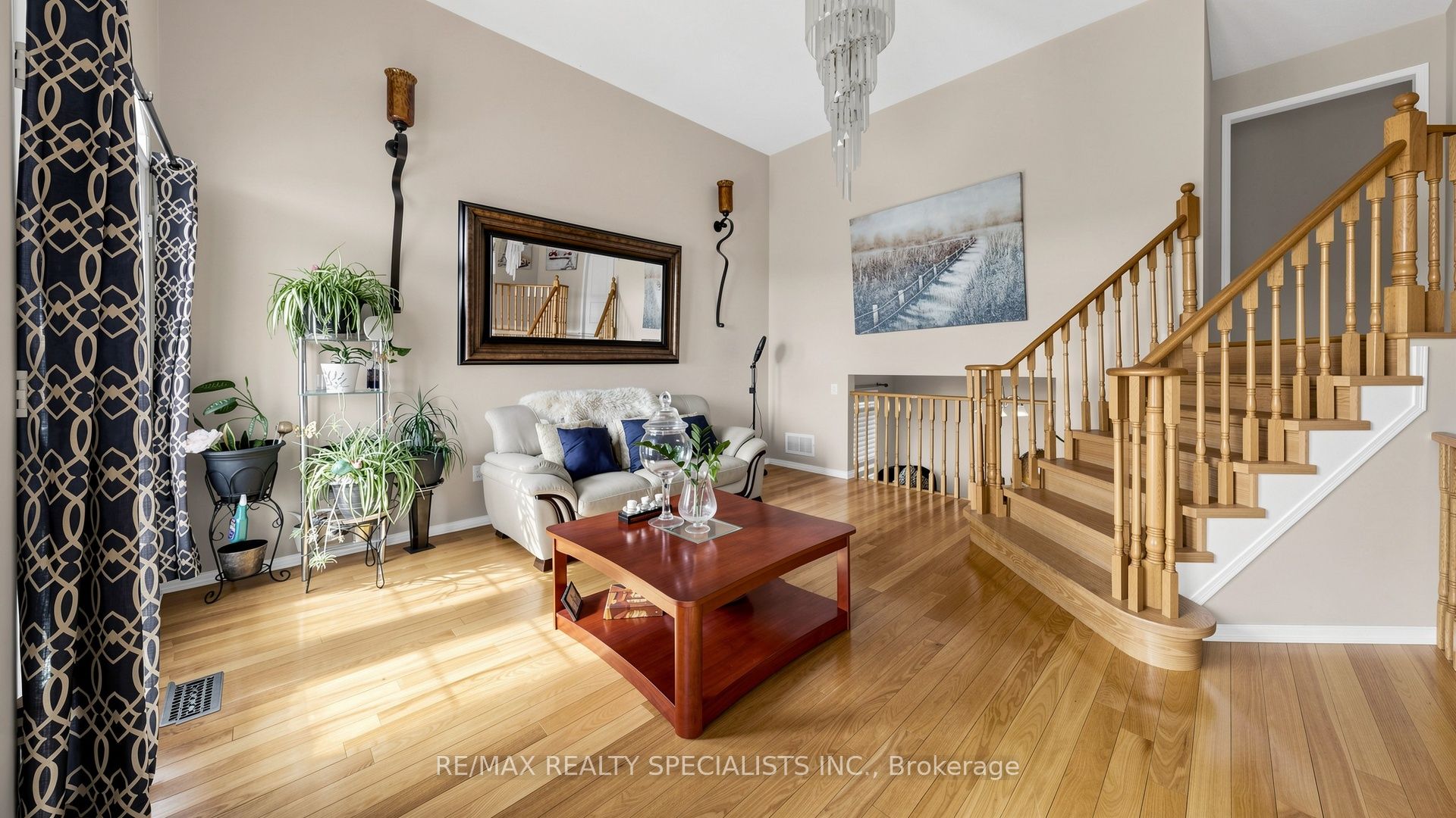 193 Queen Mary Drive Property Photo 23