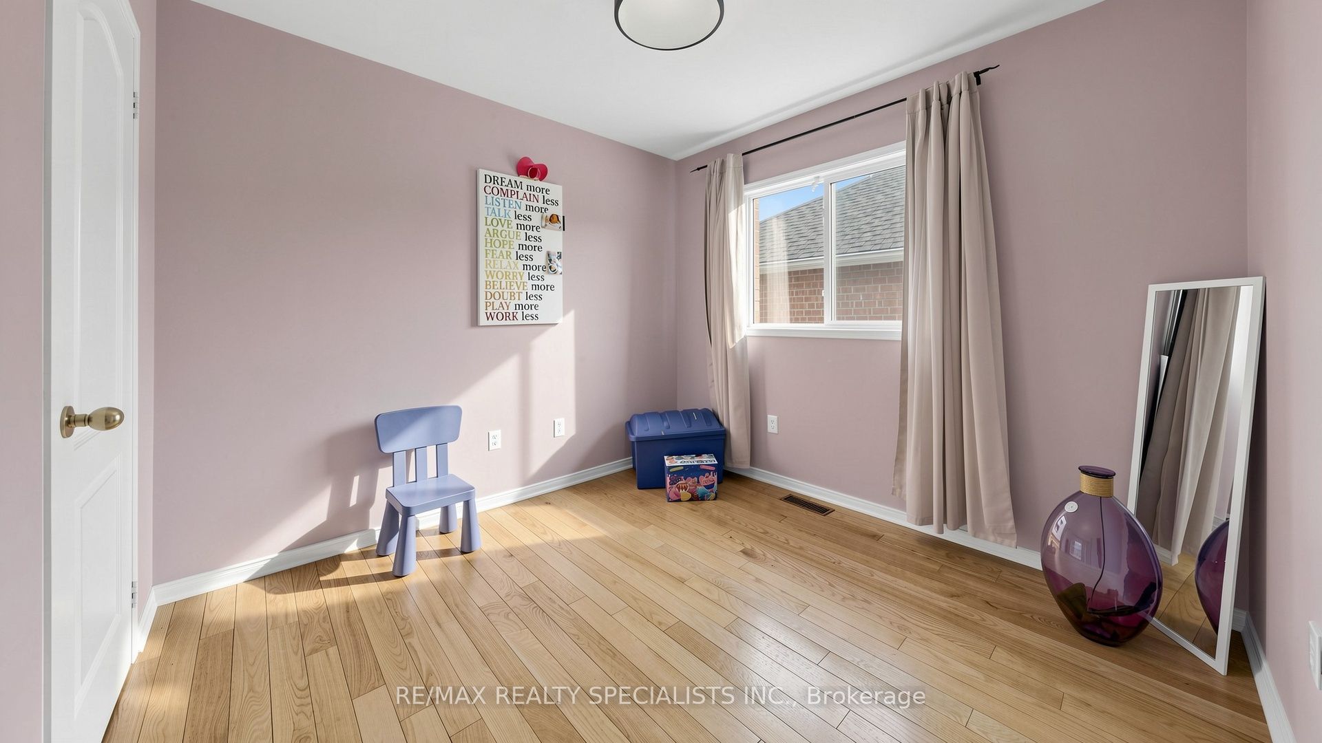 193 Queen Mary Drive Property Photo 33