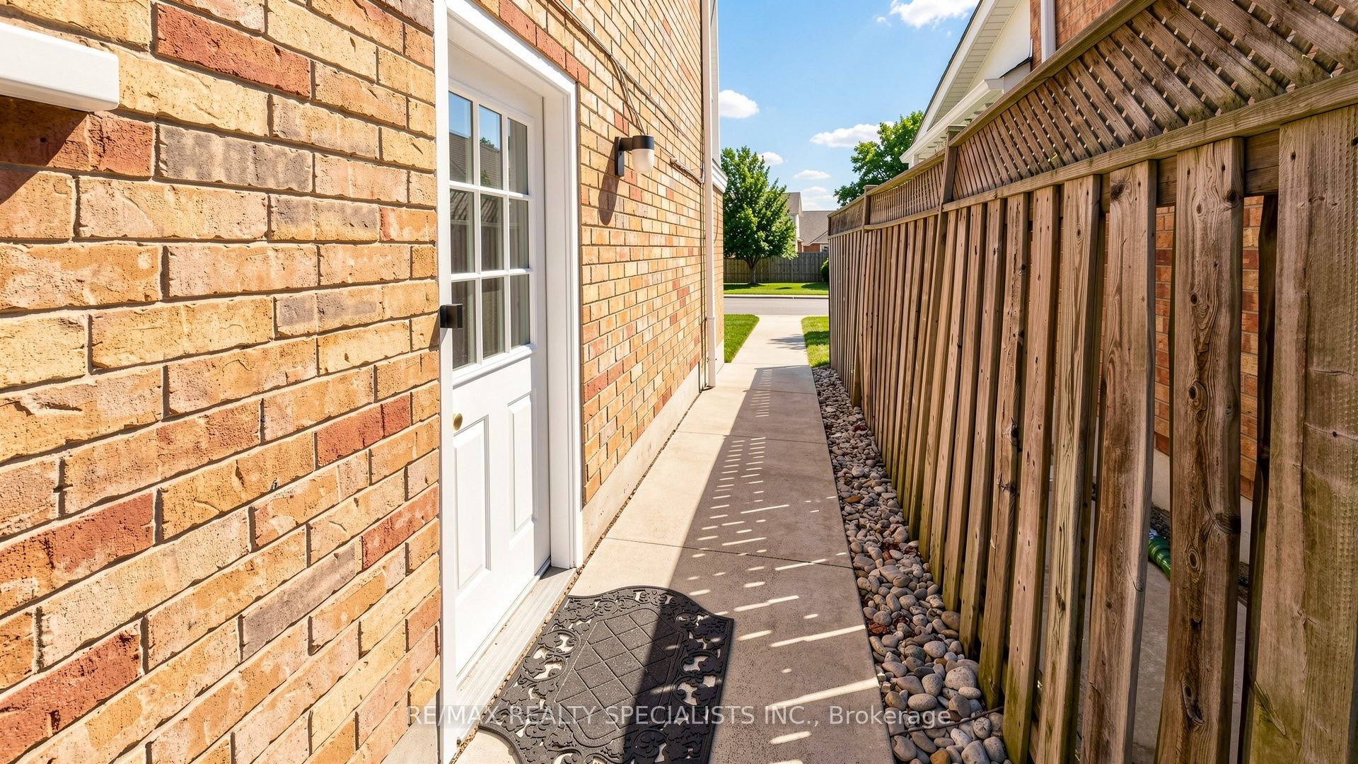 193 Queen Mary Drive Property Photo 45