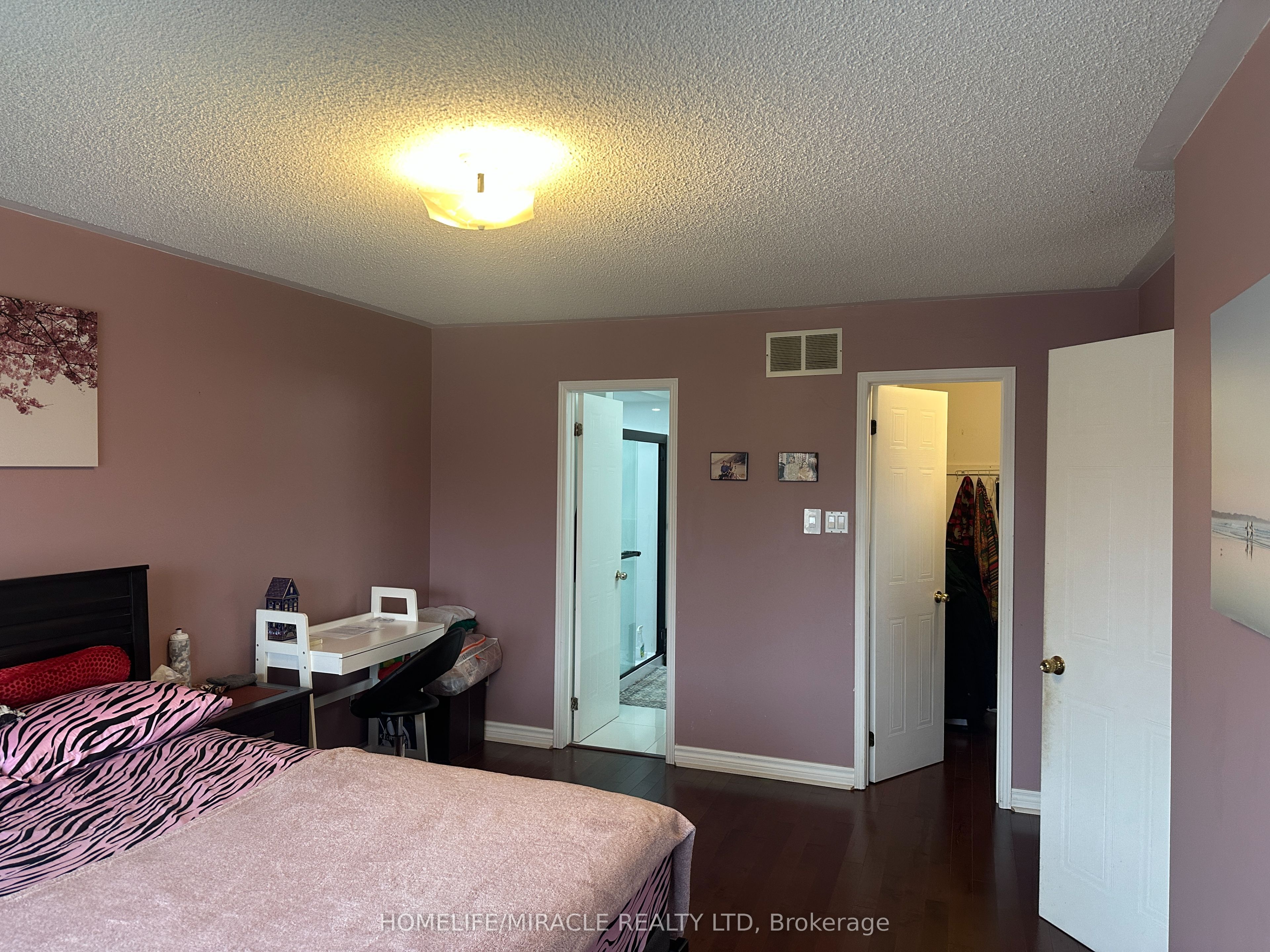 7200 Harding Crescent Property Photo 18