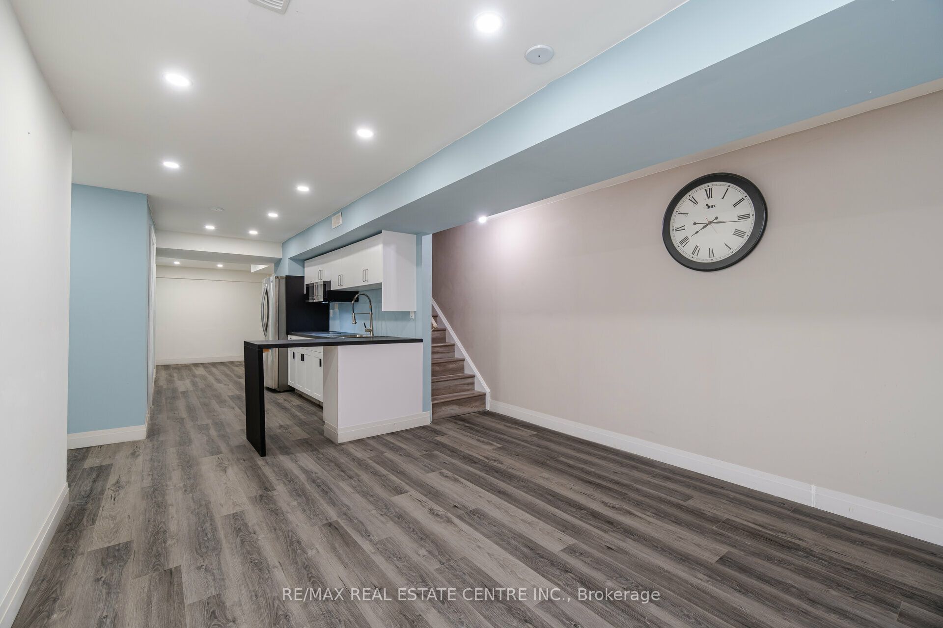 177 North Park Boulevard N Property Photo 10