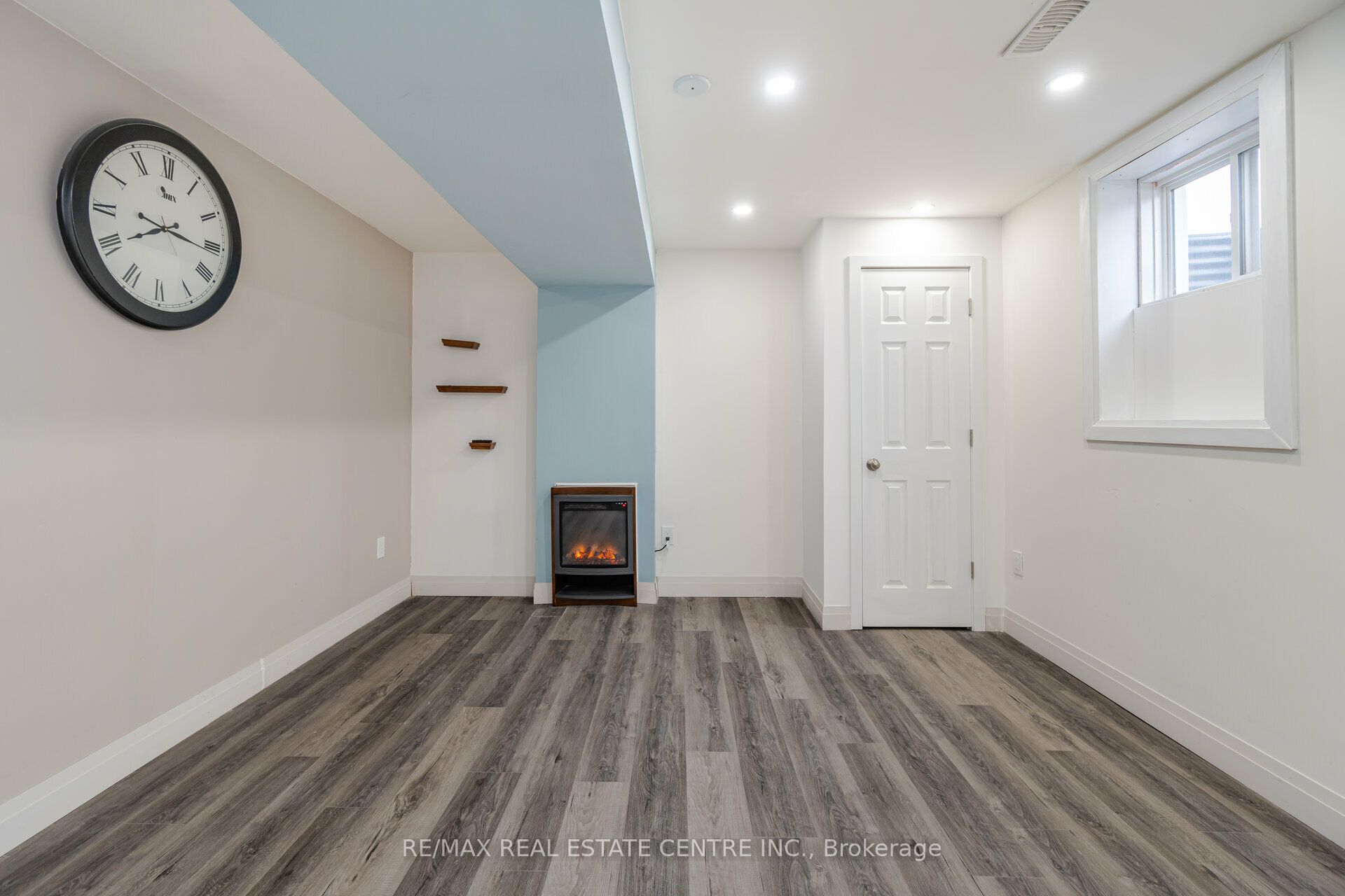 177 North Park Boulevard N Property Photo 11