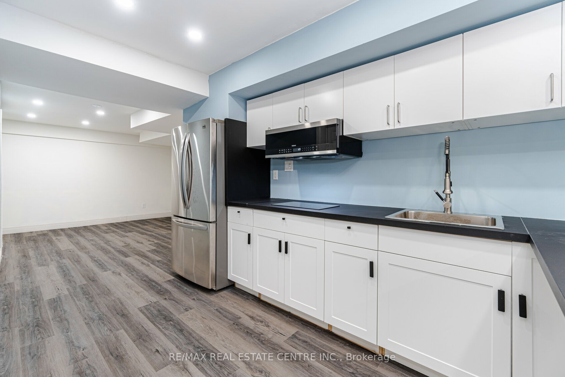 177 North Park Boulevard N Property Photo 14