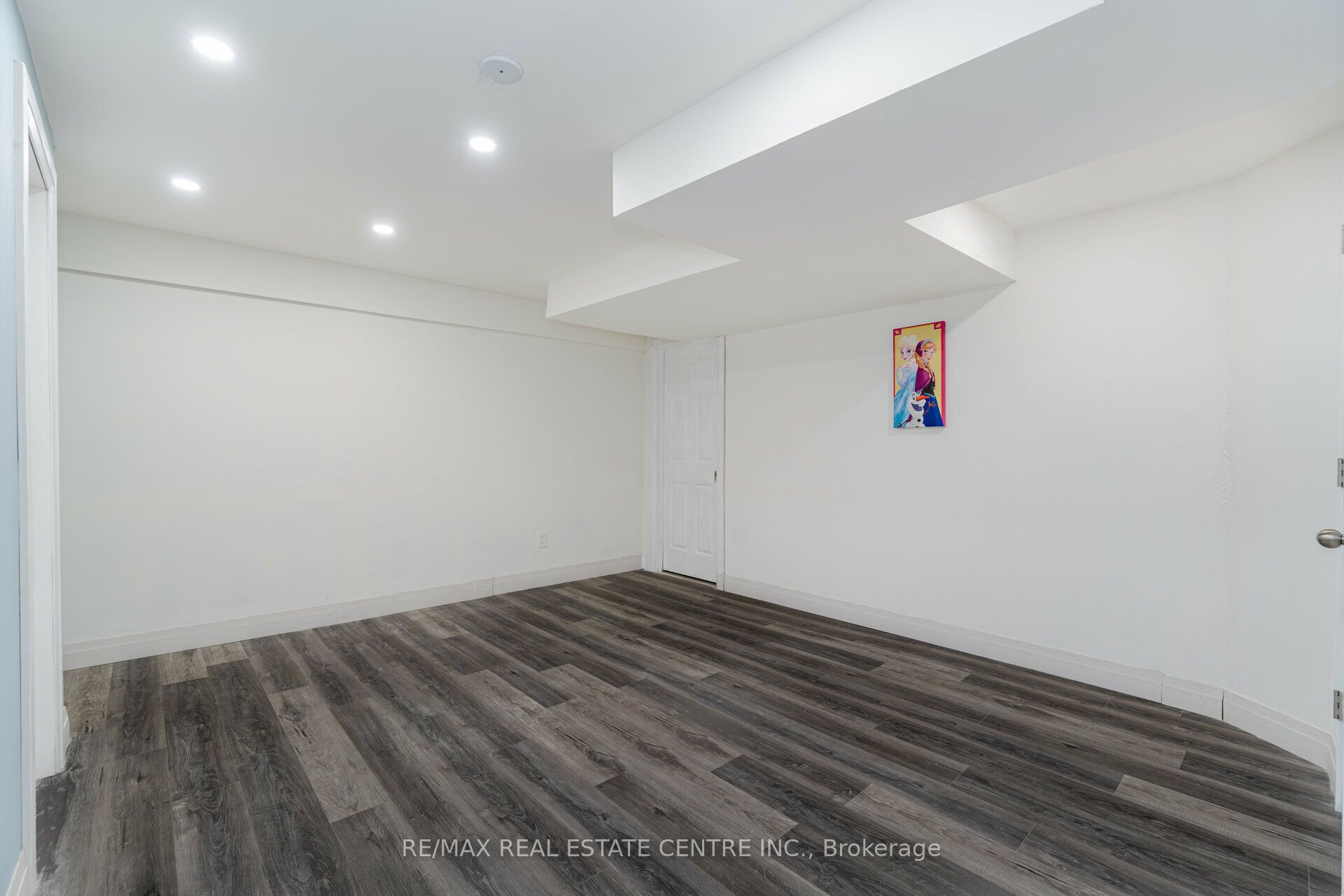 177 North Park Boulevard N Property Photo 20