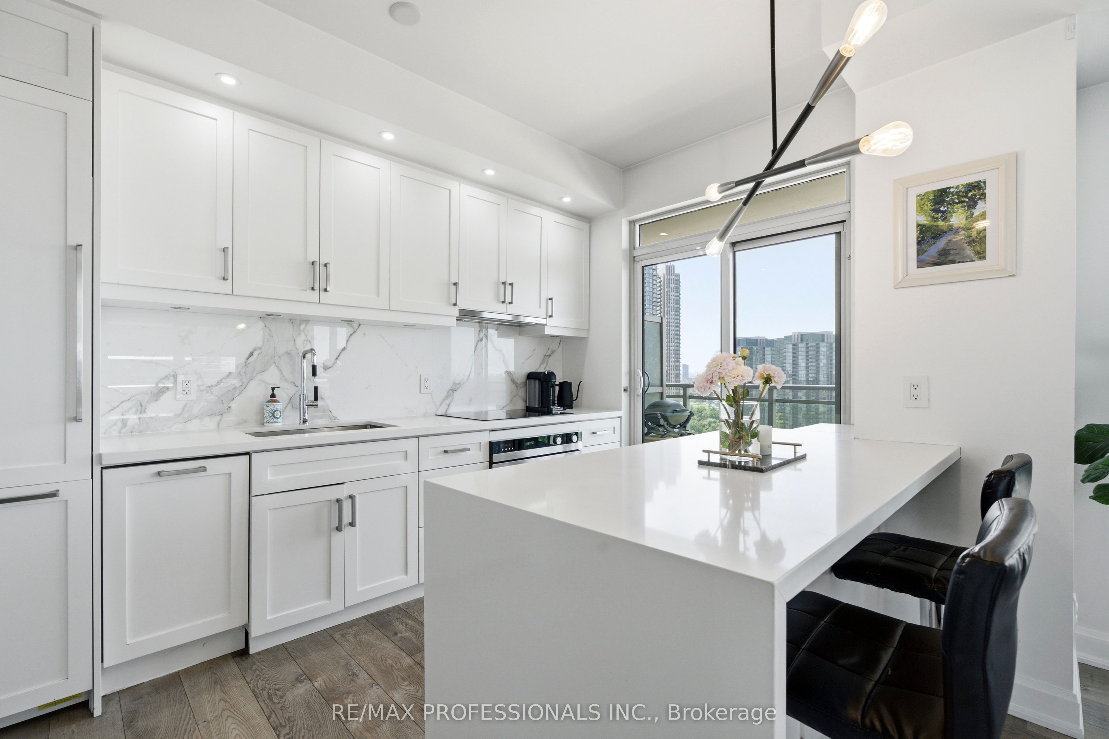 33 Shore Breeze Drive 1904 Property Photo 10