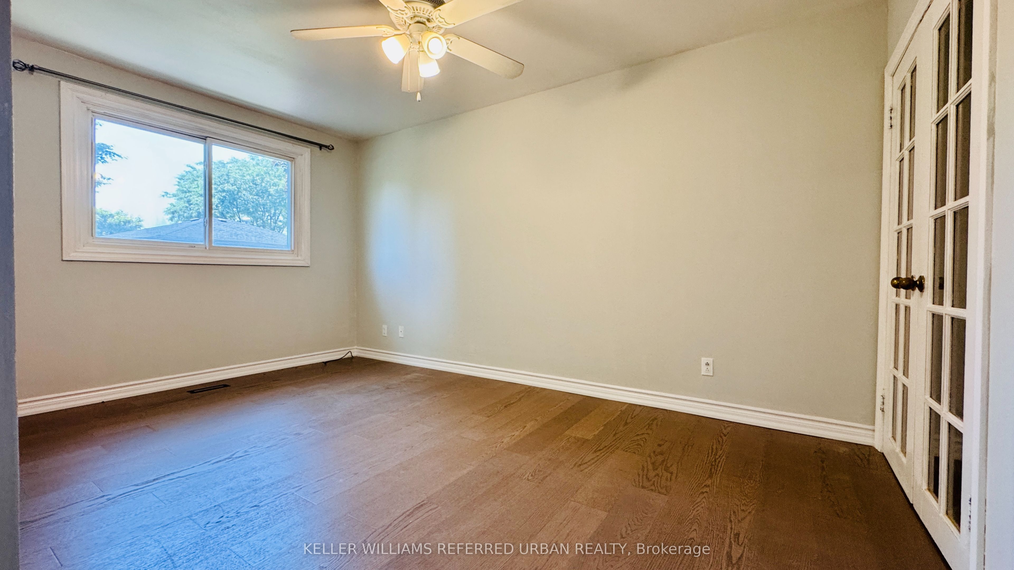 2255 Urwin Crescent Property Photo 12