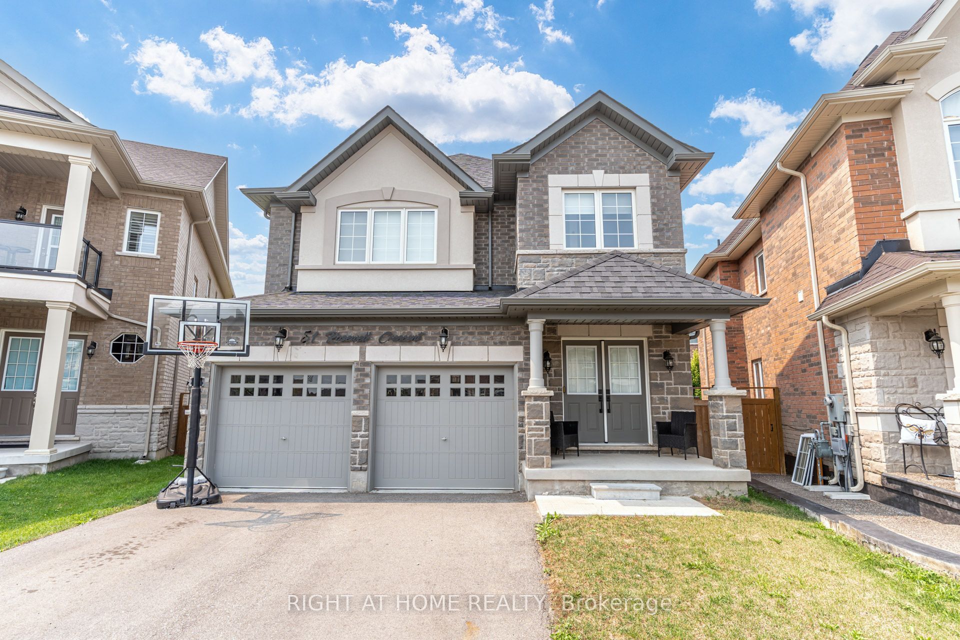 51 Rosewell Crescent Property Photo 1