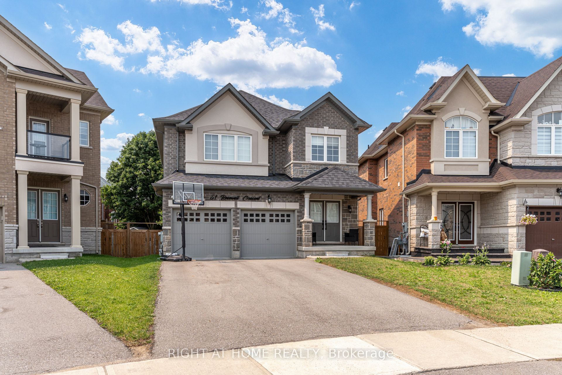 51 Rosewell Crescent Property Photo 2