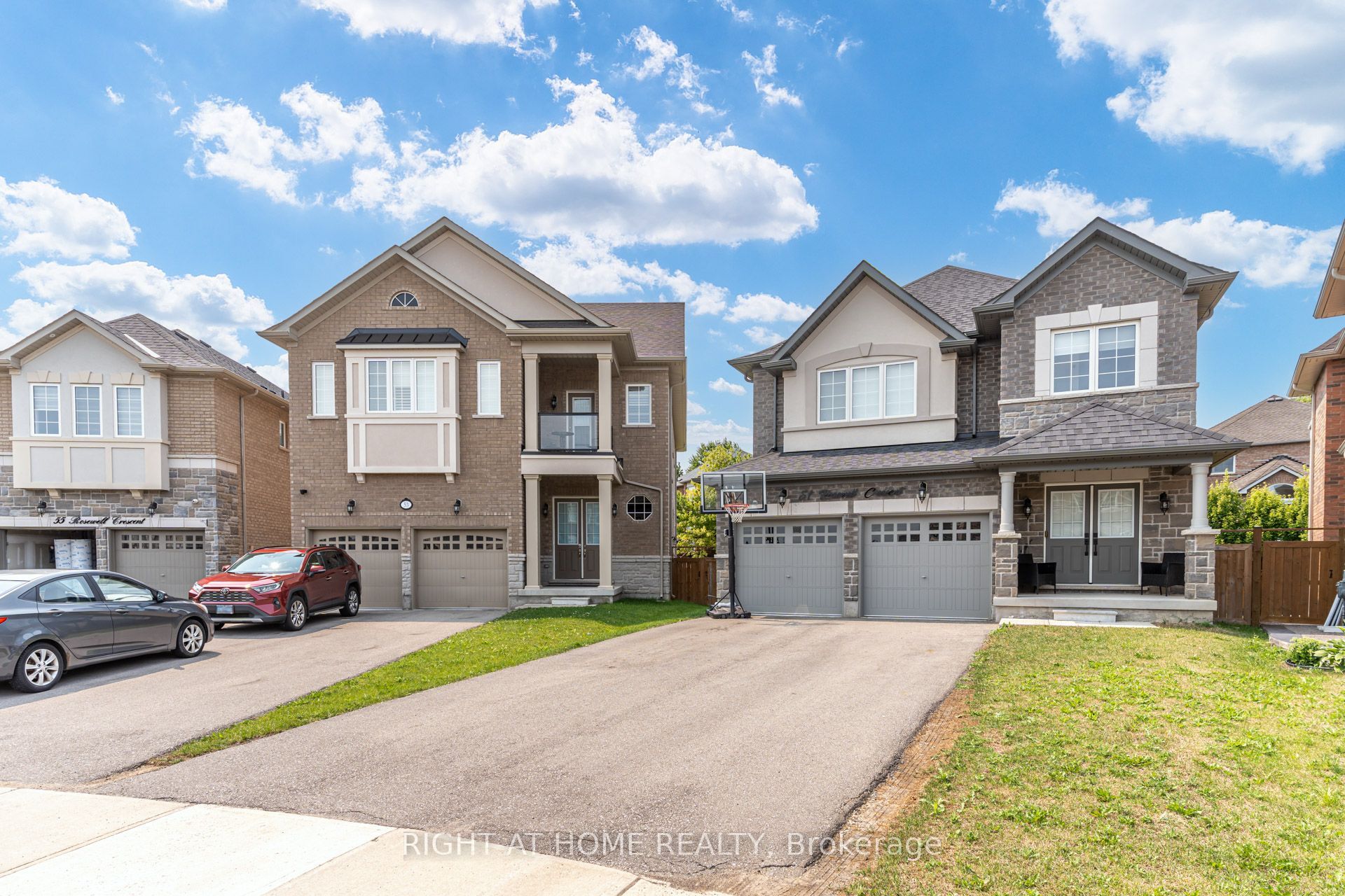51 Rosewell Crescent Property Photo 3