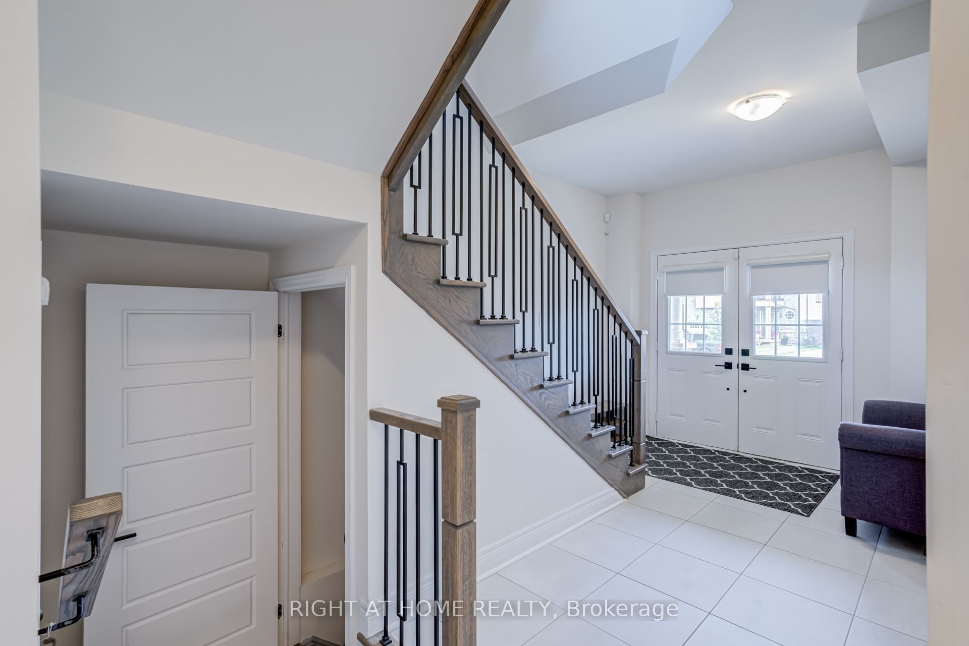 51 Rosewell Crescent Property Photo 6