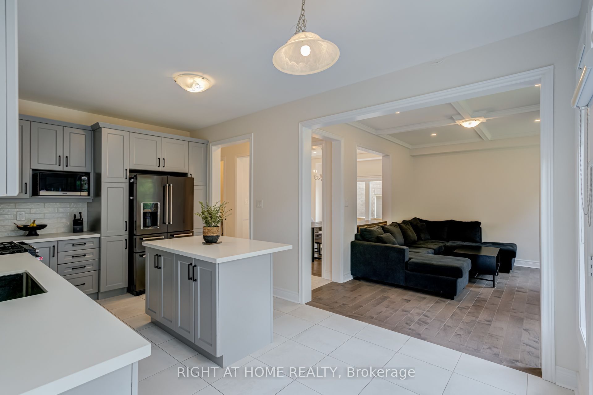 51 Rosewell Crescent Property Photo 12