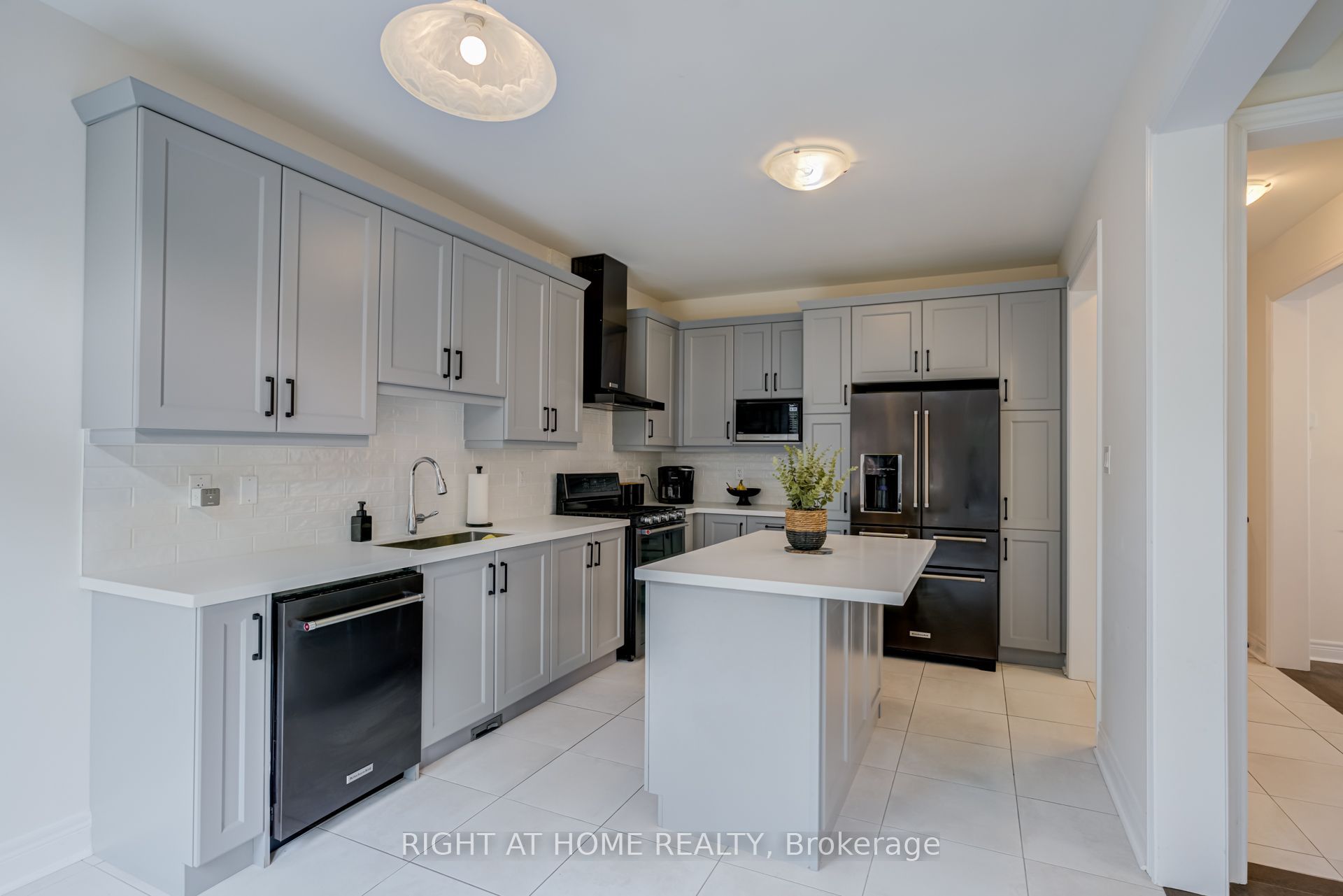 51 Rosewell Crescent Property Photo 13
