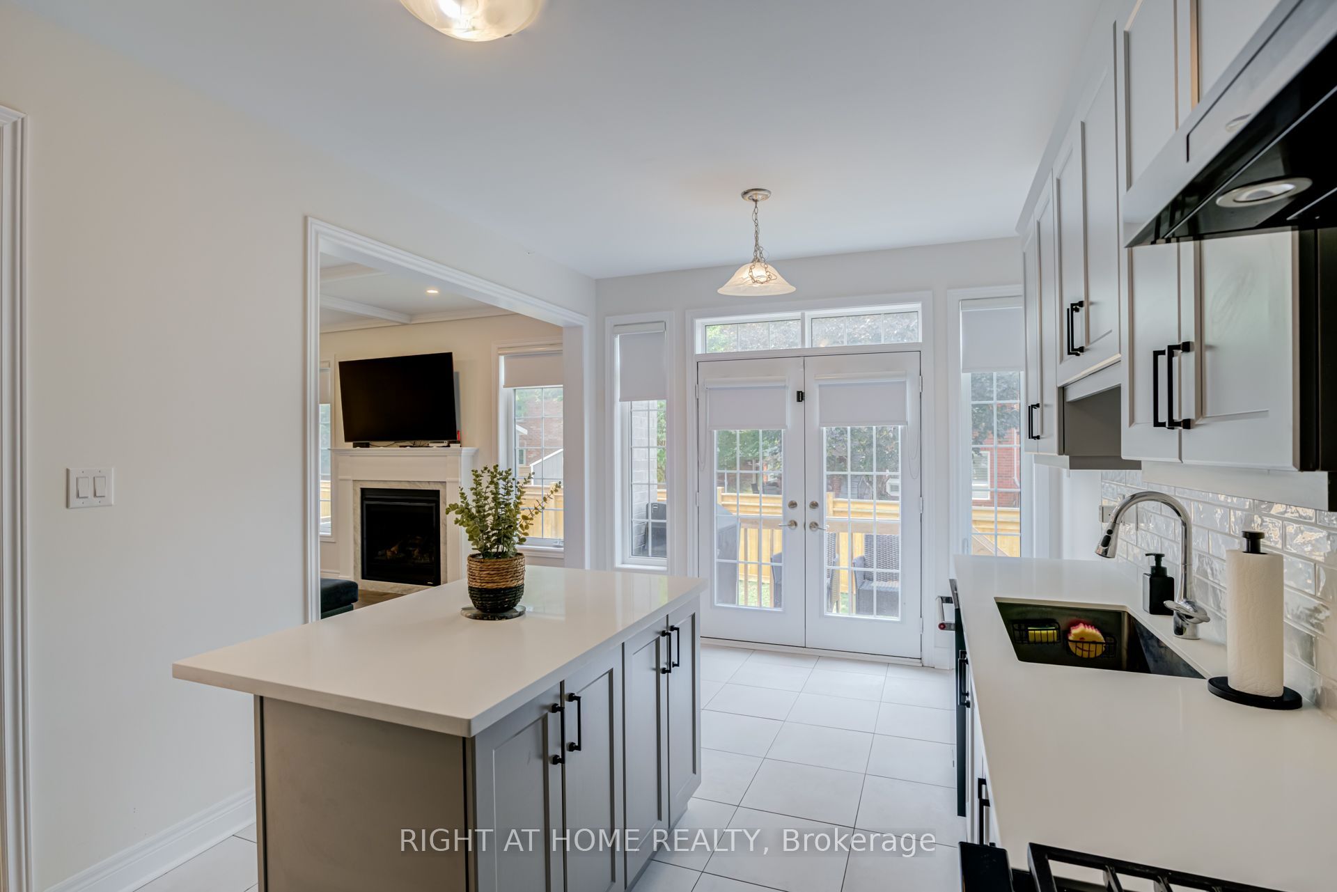 51 Rosewell Crescent Property Photo 14