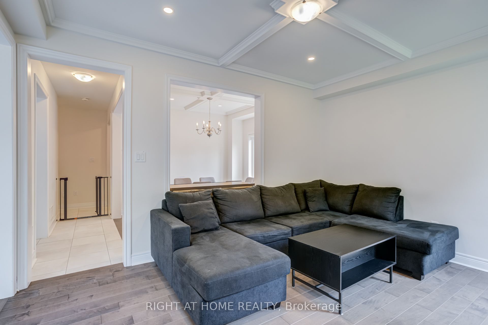 51 Rosewell Crescent Property Photo 17