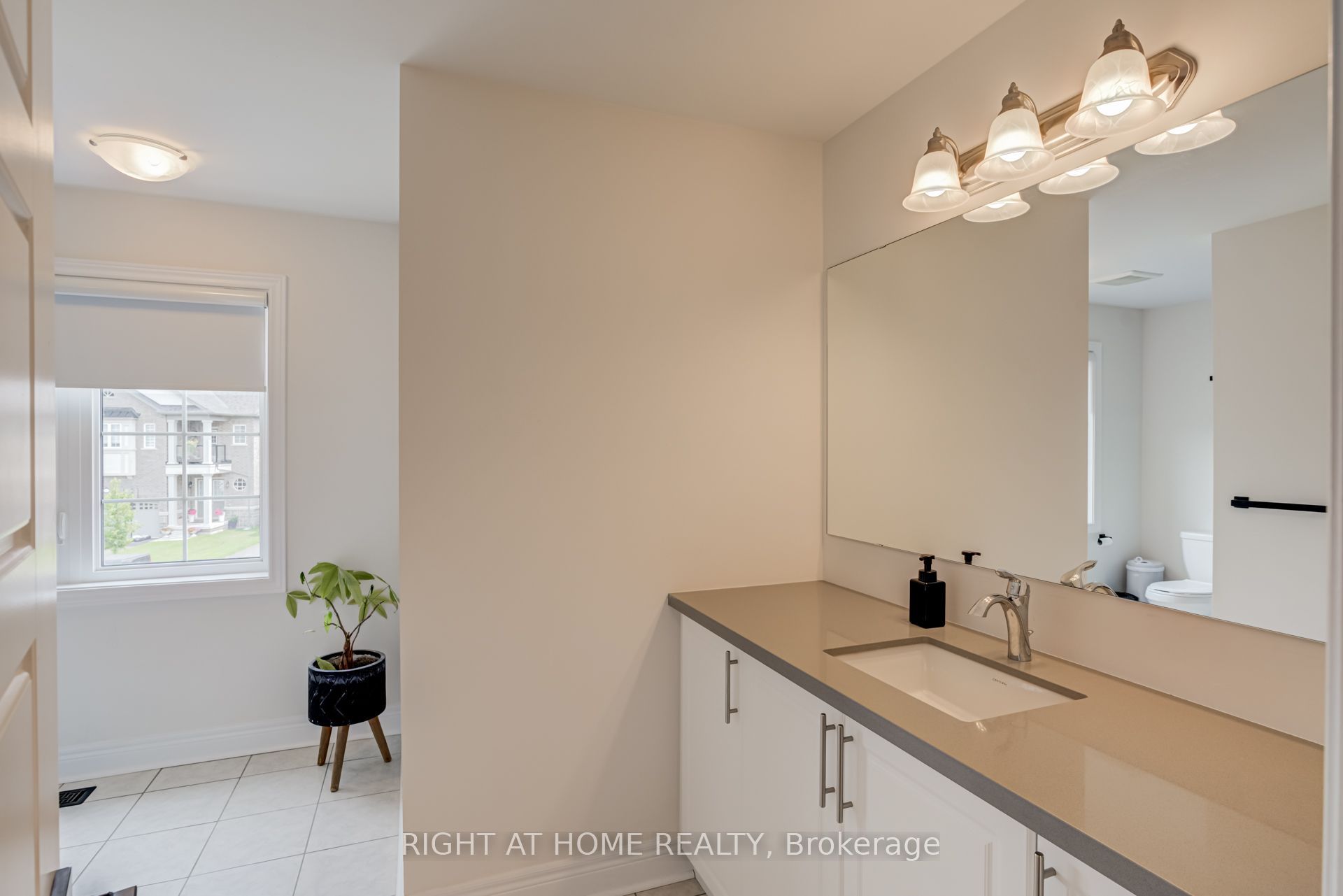 51 Rosewell Crescent Property Photo 41