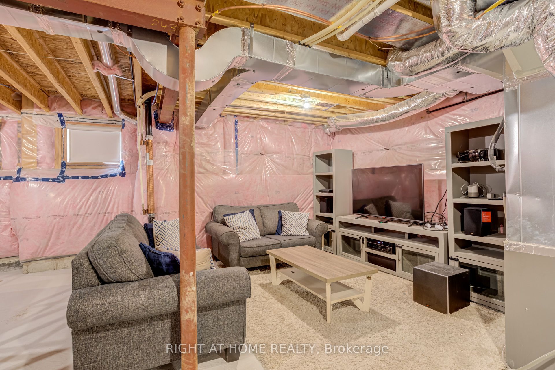 51 Rosewell Crescent Property Photo 47