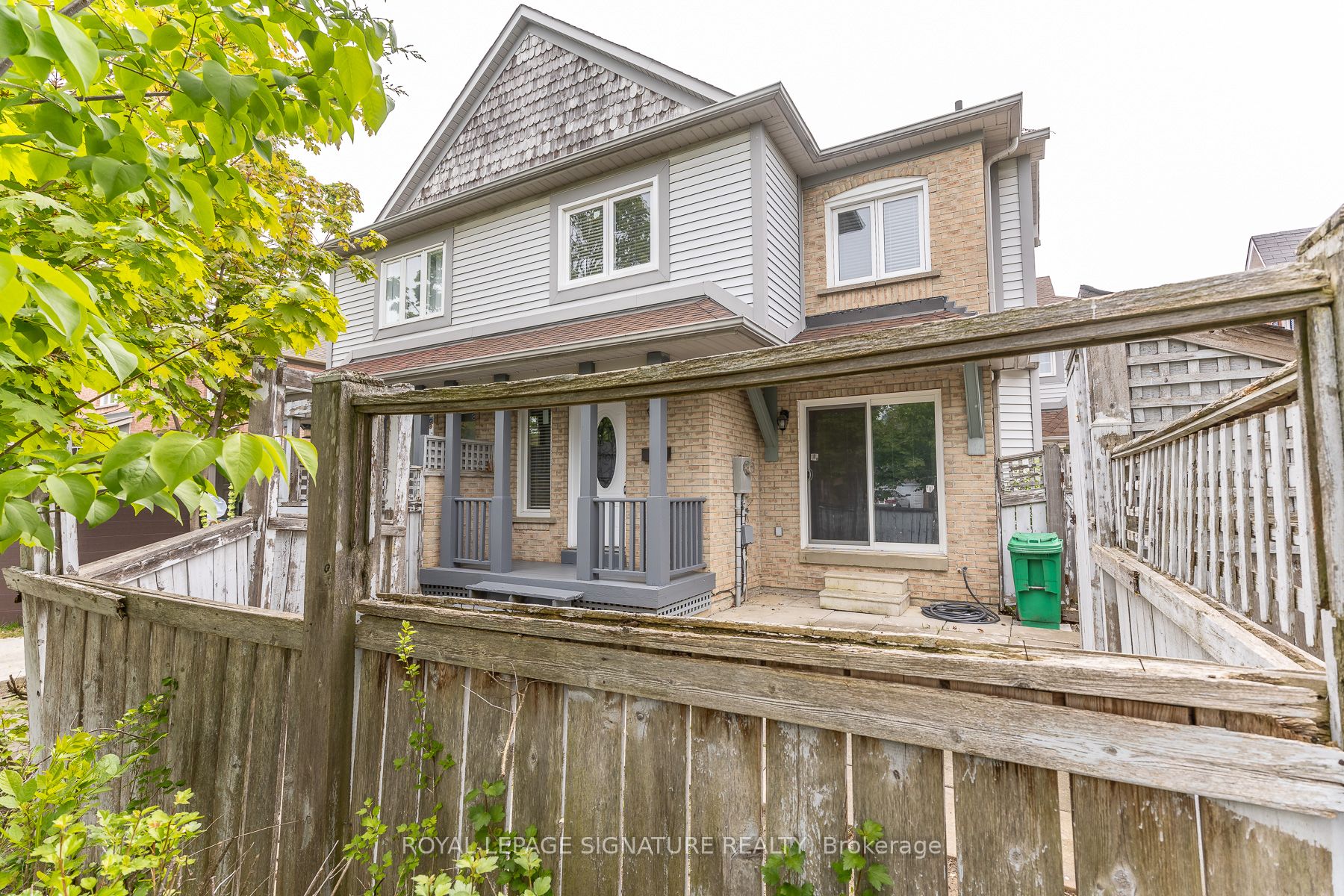 60 Blue Spruce Street Property Photo 8
