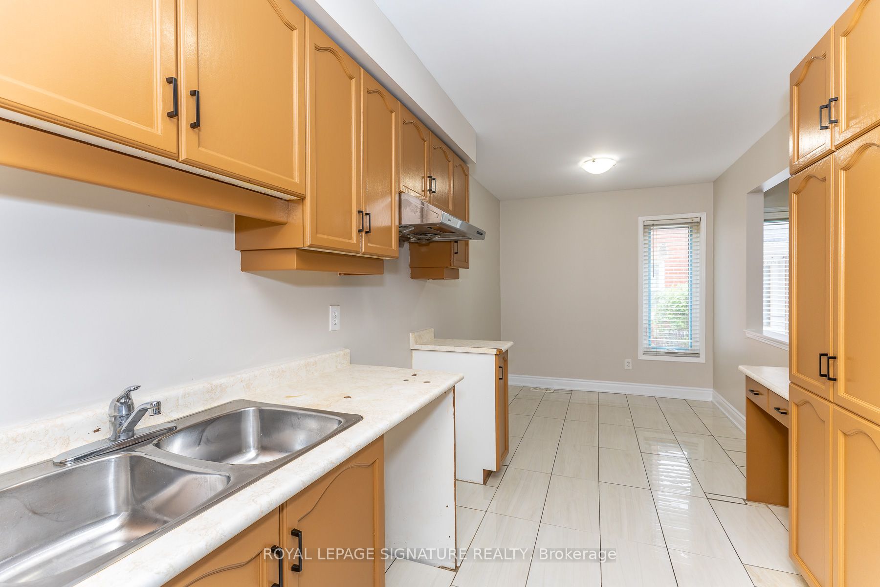 60 Blue Spruce Street Property Photo 20