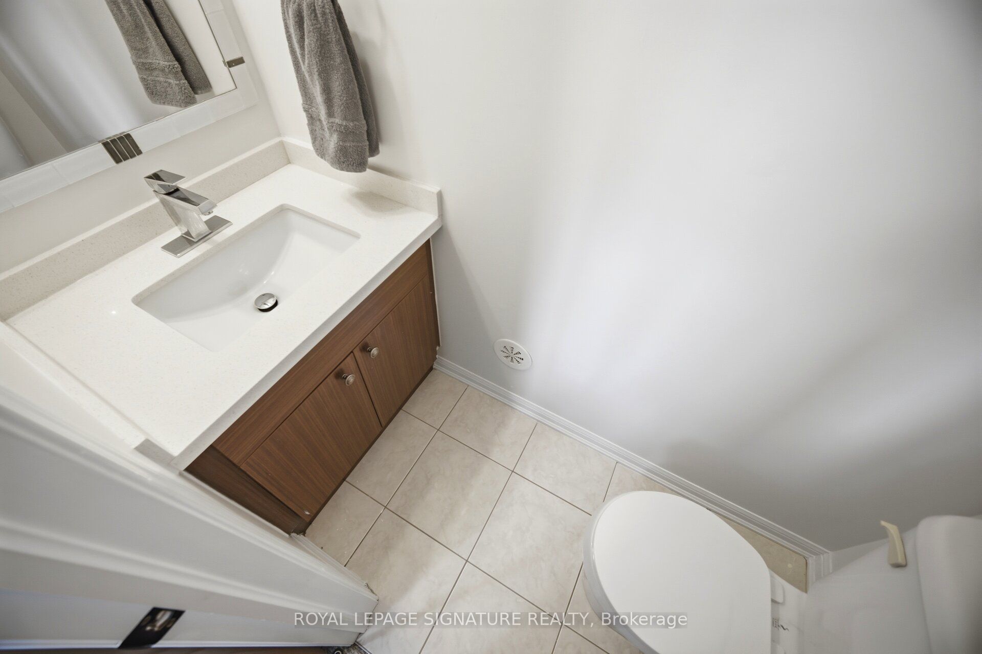6020 Derry Road 22 Property Photo 33