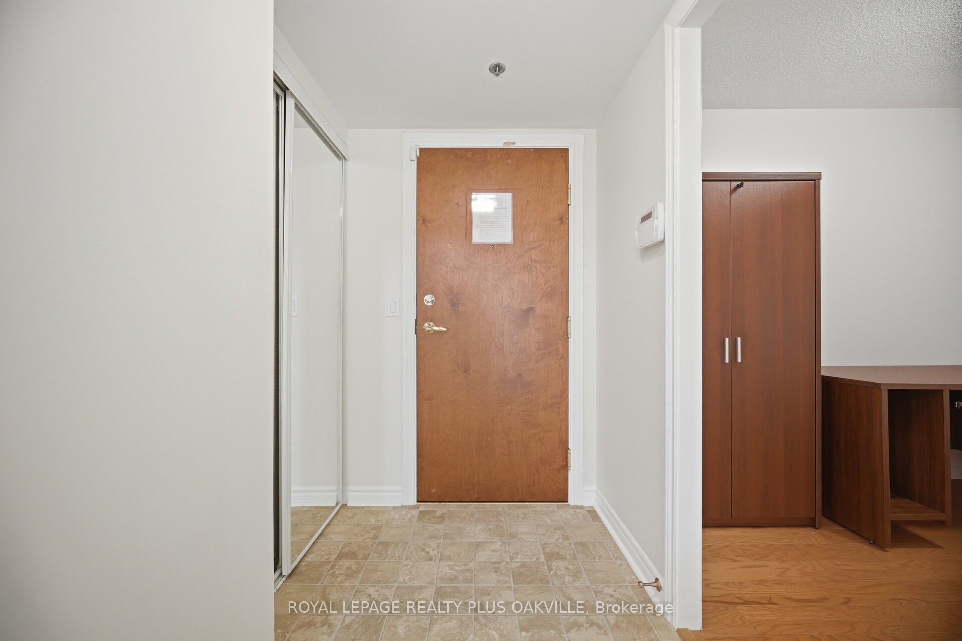 100 Burloak Drive 1406 Property Photo 7