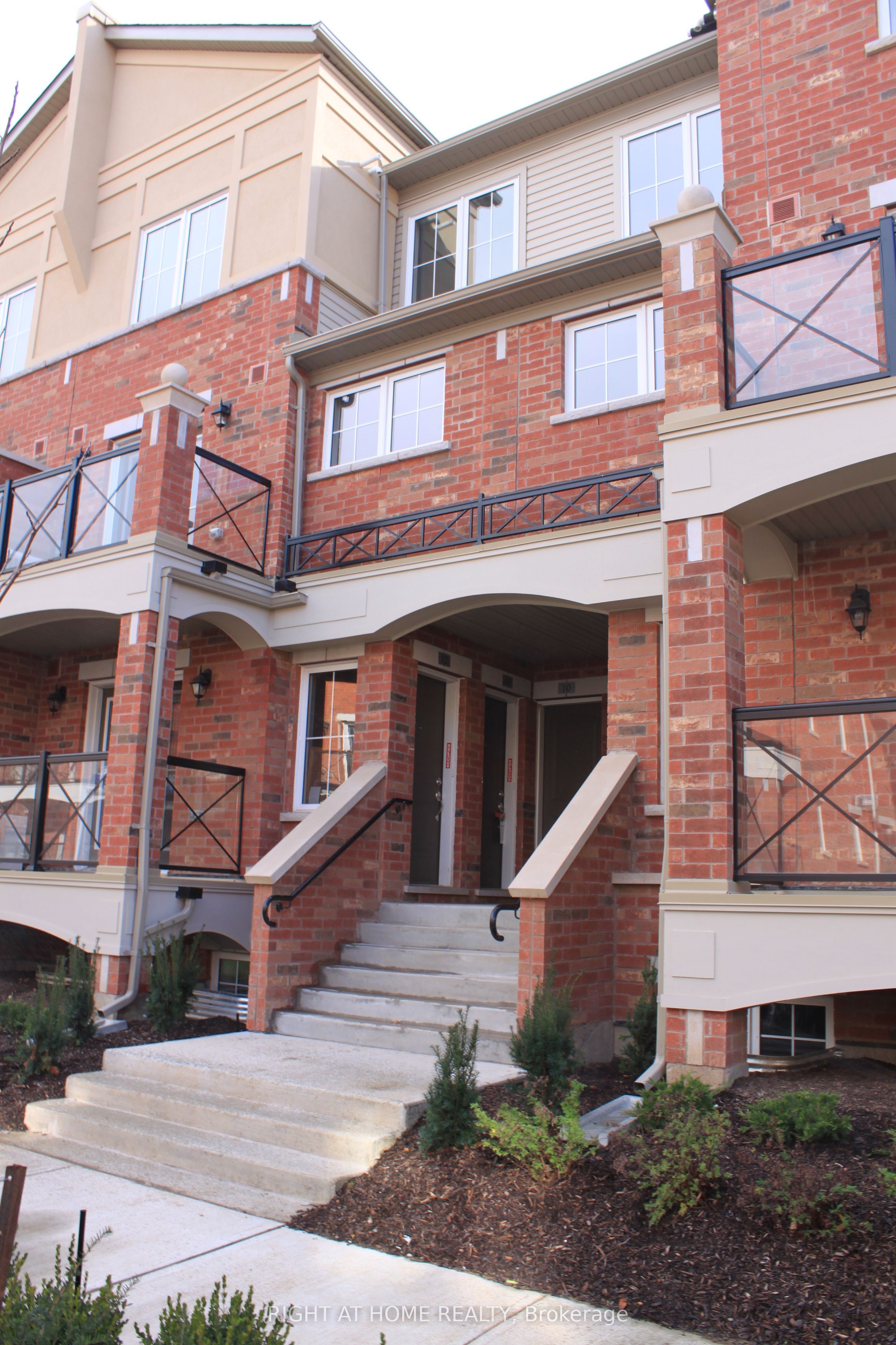 47 Hays Boulevard 10 Property Photo 1