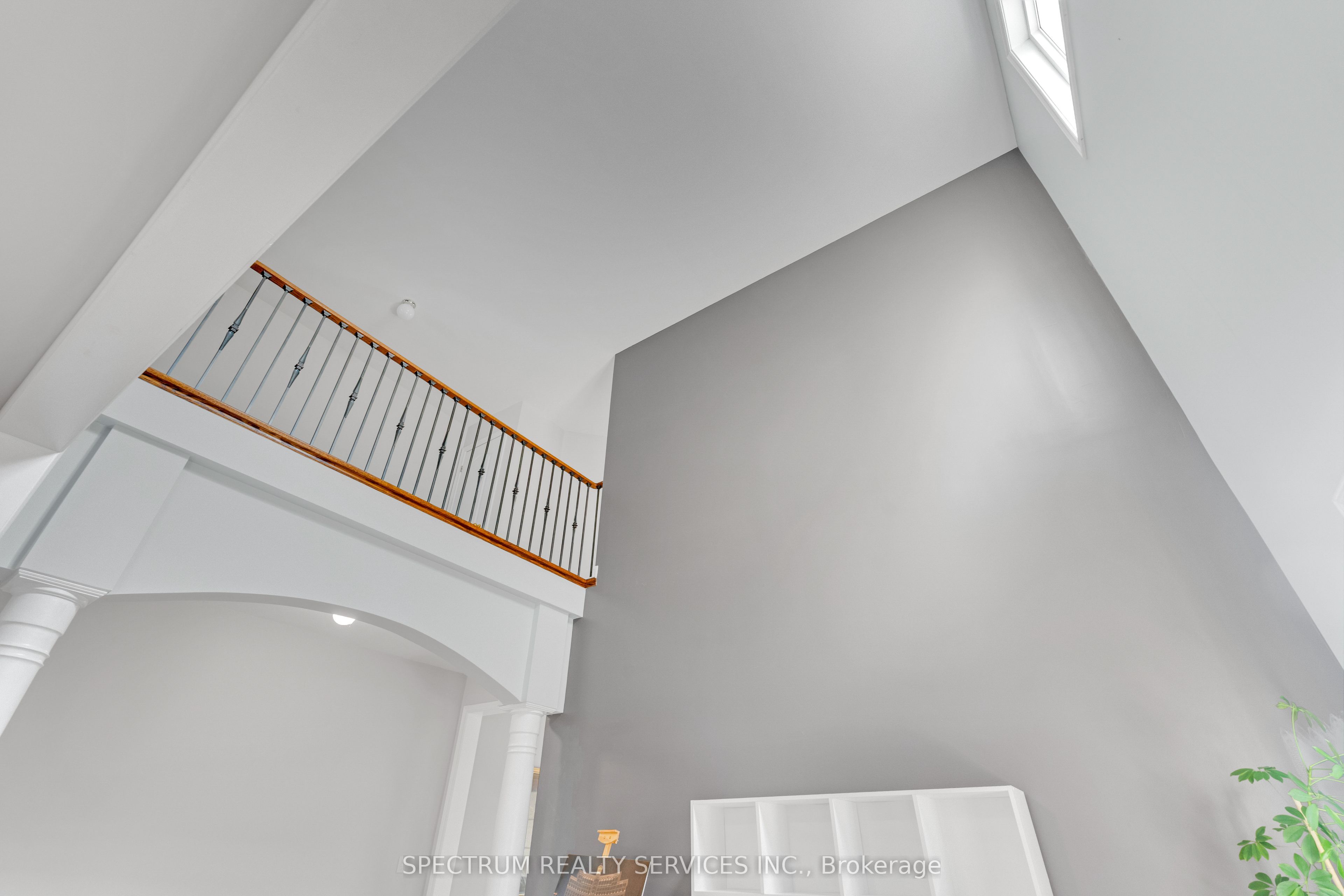 24 Aristocrat Road Property Photo 6
