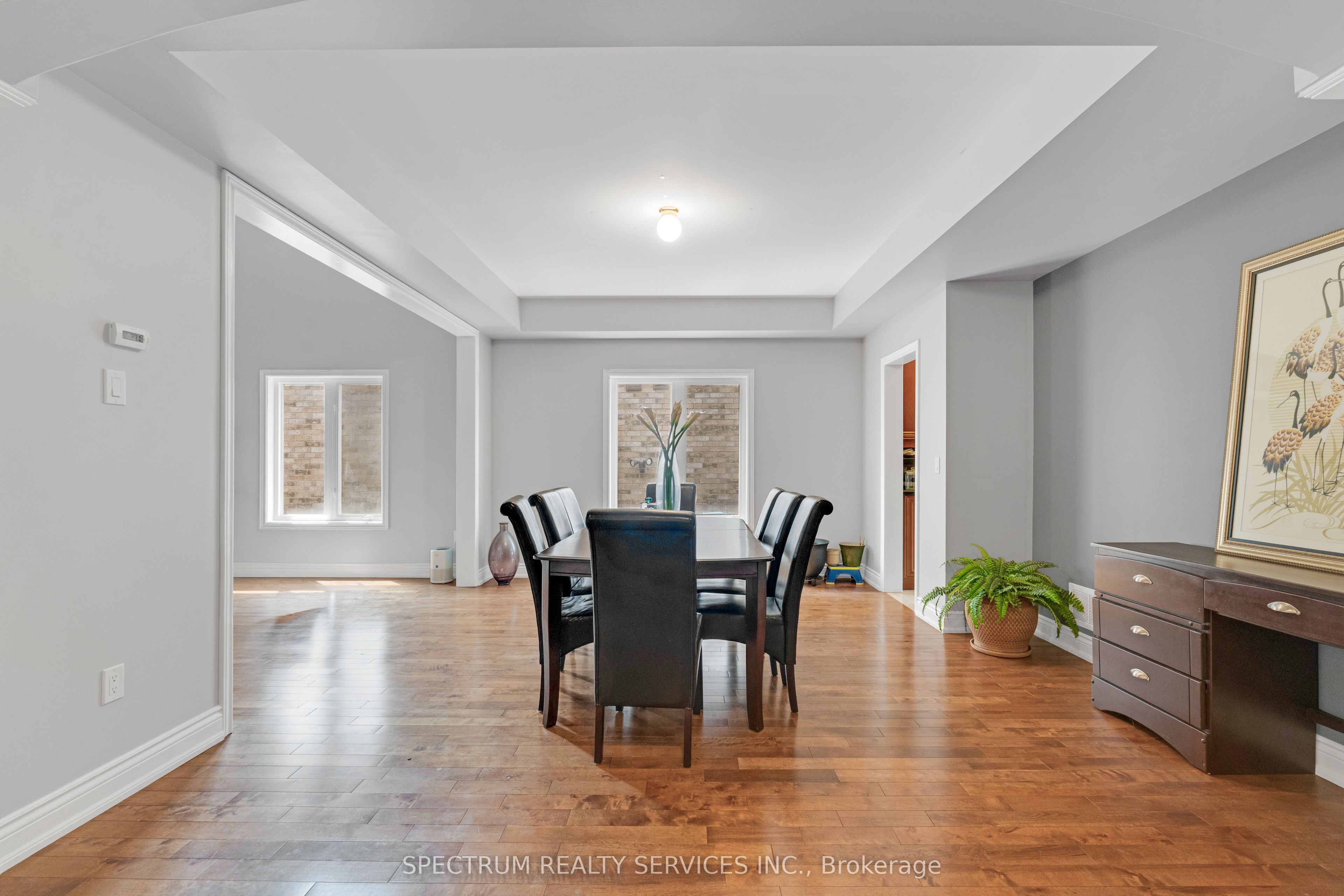 24 Aristocrat Road Property Photo 8